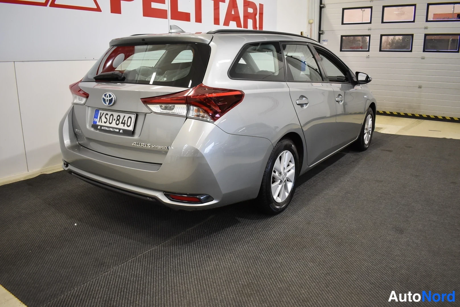 Grey Toyota Auris Touring Sports 2017, rear three-quarter, photo 12
