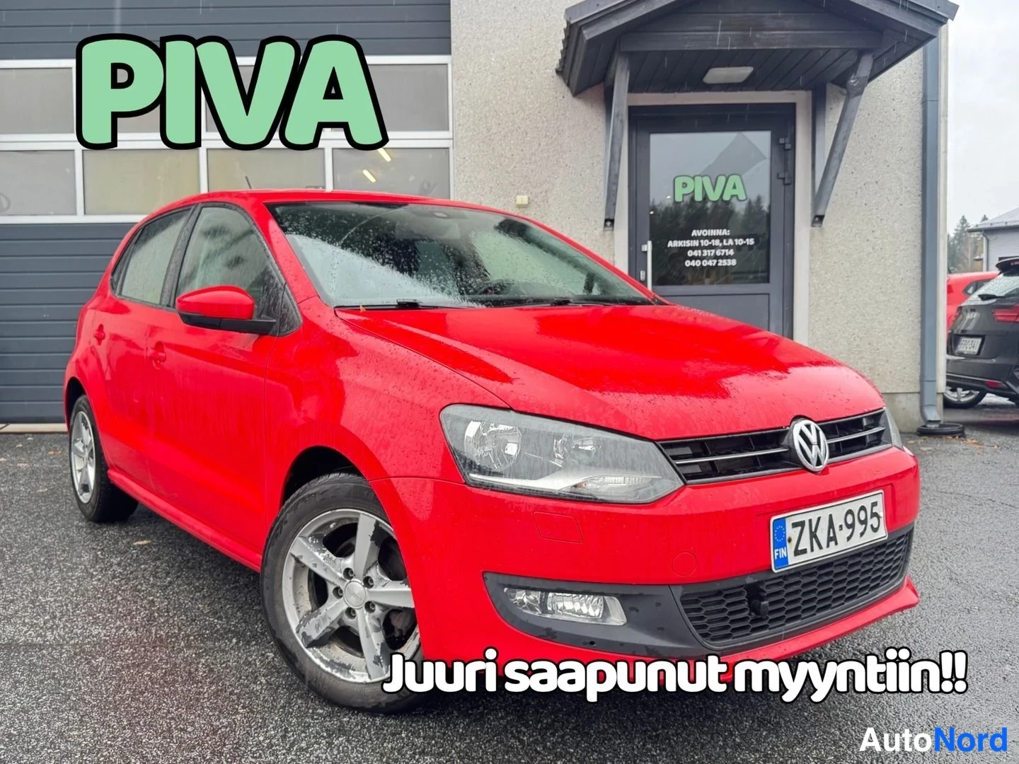 Punainen Volkswagen Polo 2013, etuviisto, keula oikealle, kuva 3