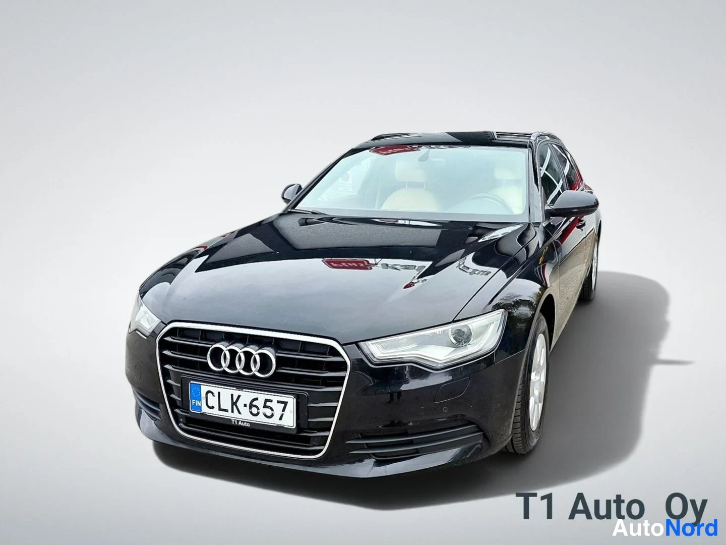 Musta Audi A6 2014, edestä, kuva 7