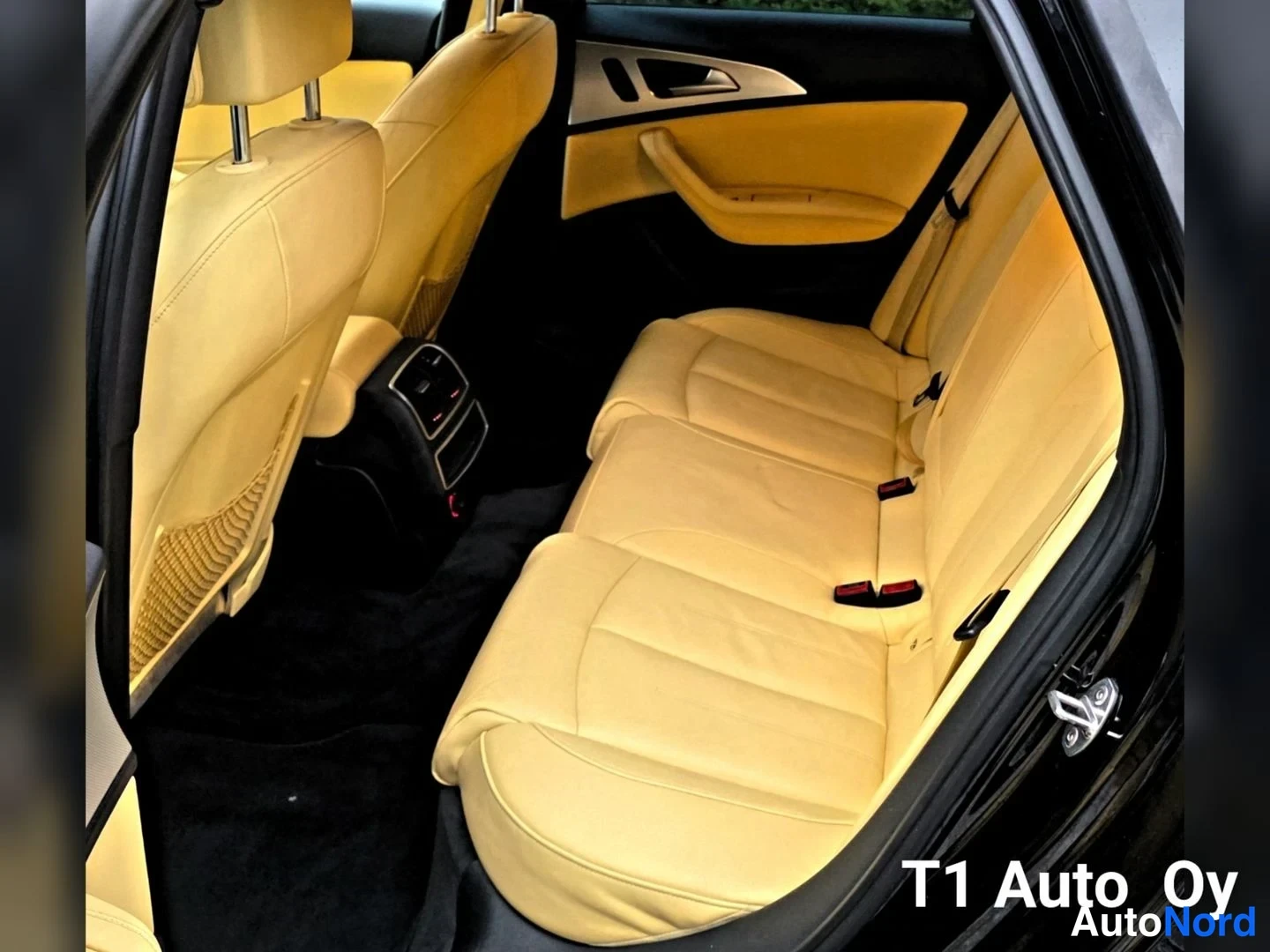 Musta Audi A6 2014, takaistuimet, kuva 21