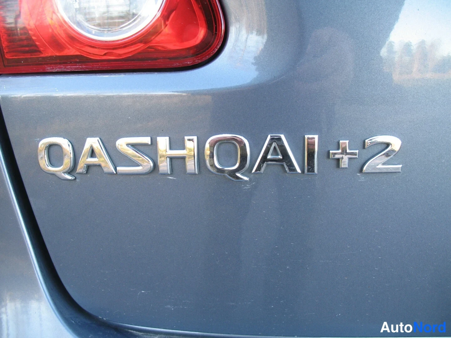 Turkoosi Nissan Qashqai+2 2009, yksityiskohta, kuva 36