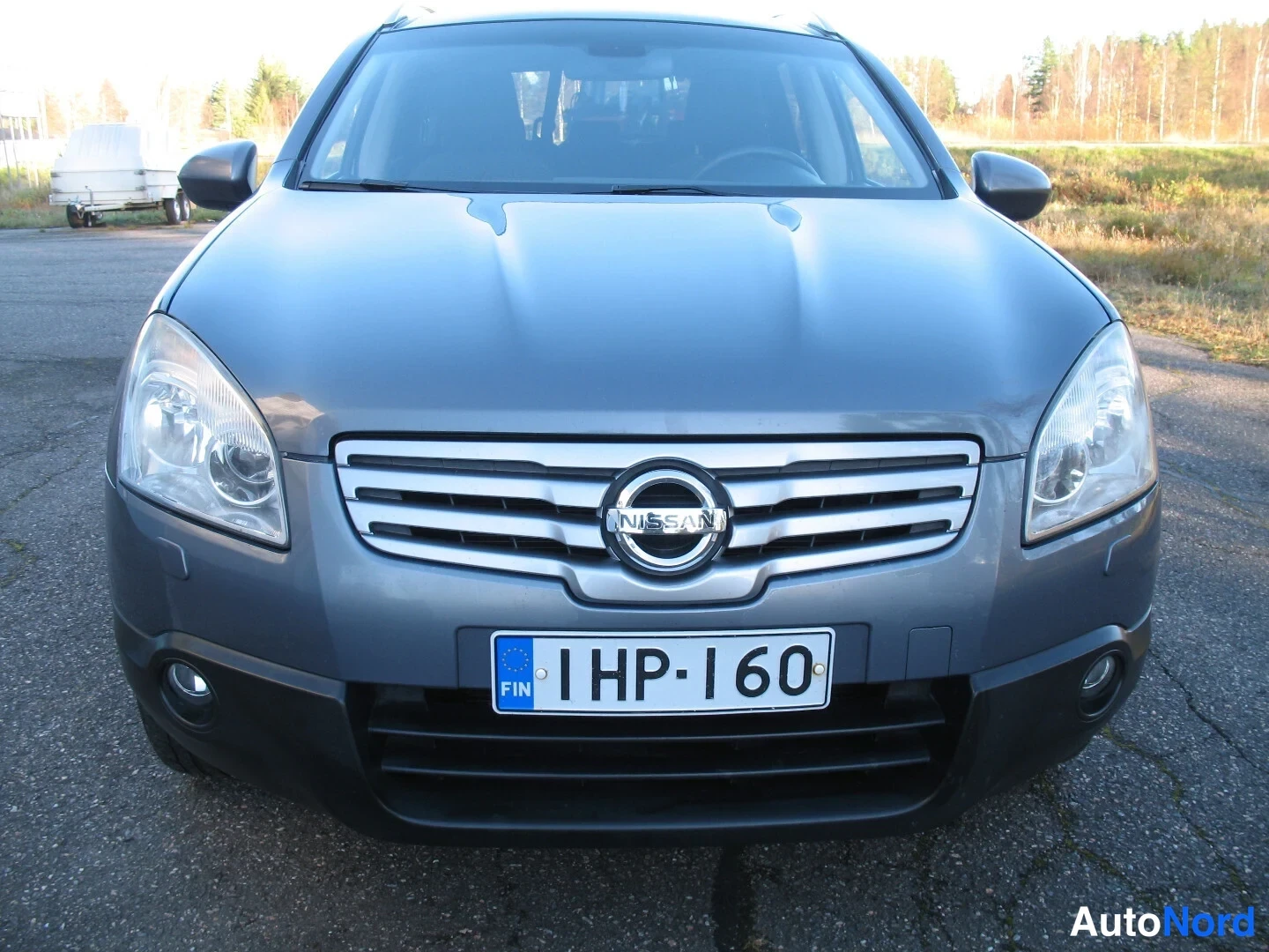 Turkoosi Nissan Qashqai+2 2009, edestä, kuva 8
