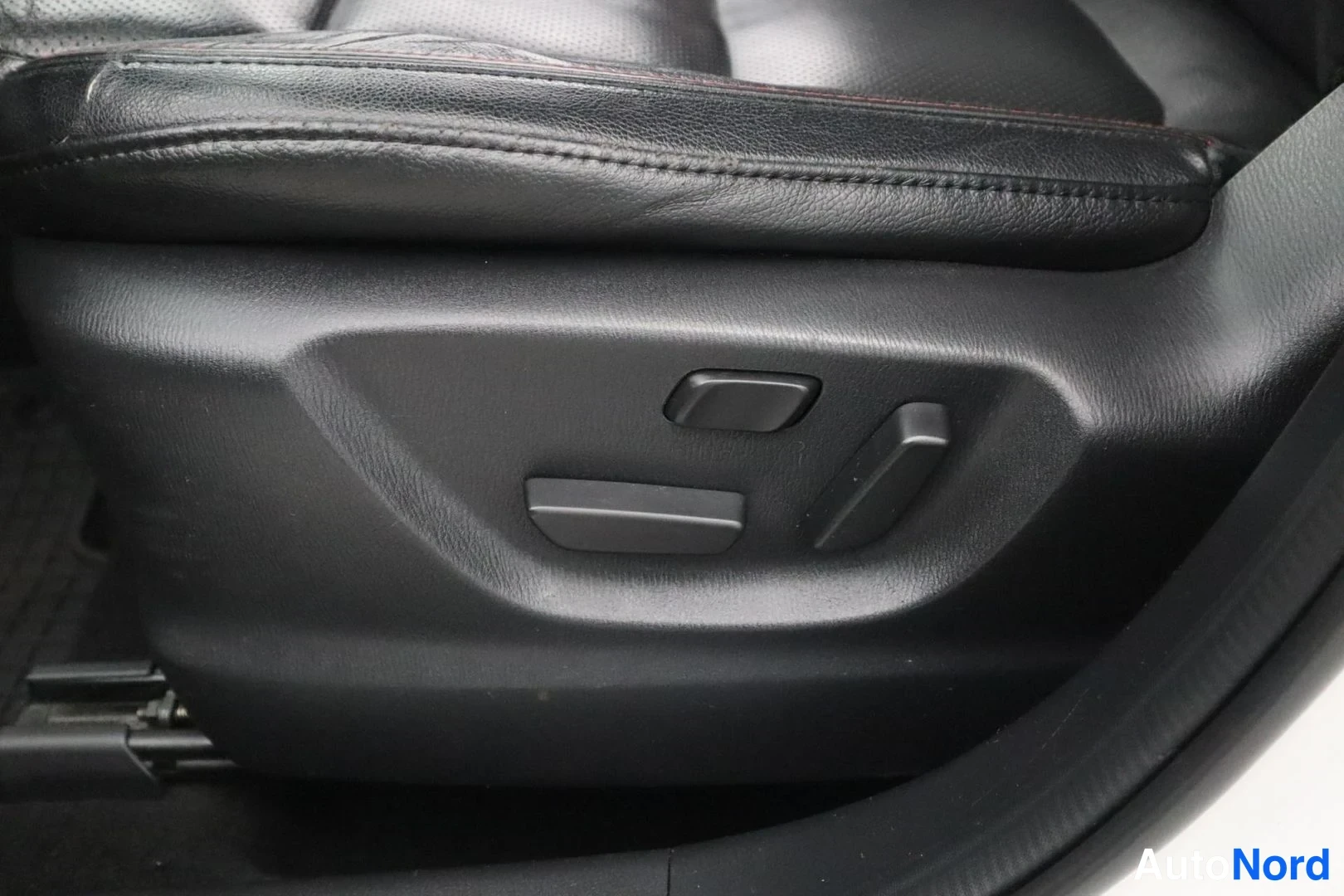 Valkoinen Mazda CX-5 2013, yksityiskohta, kuva 19