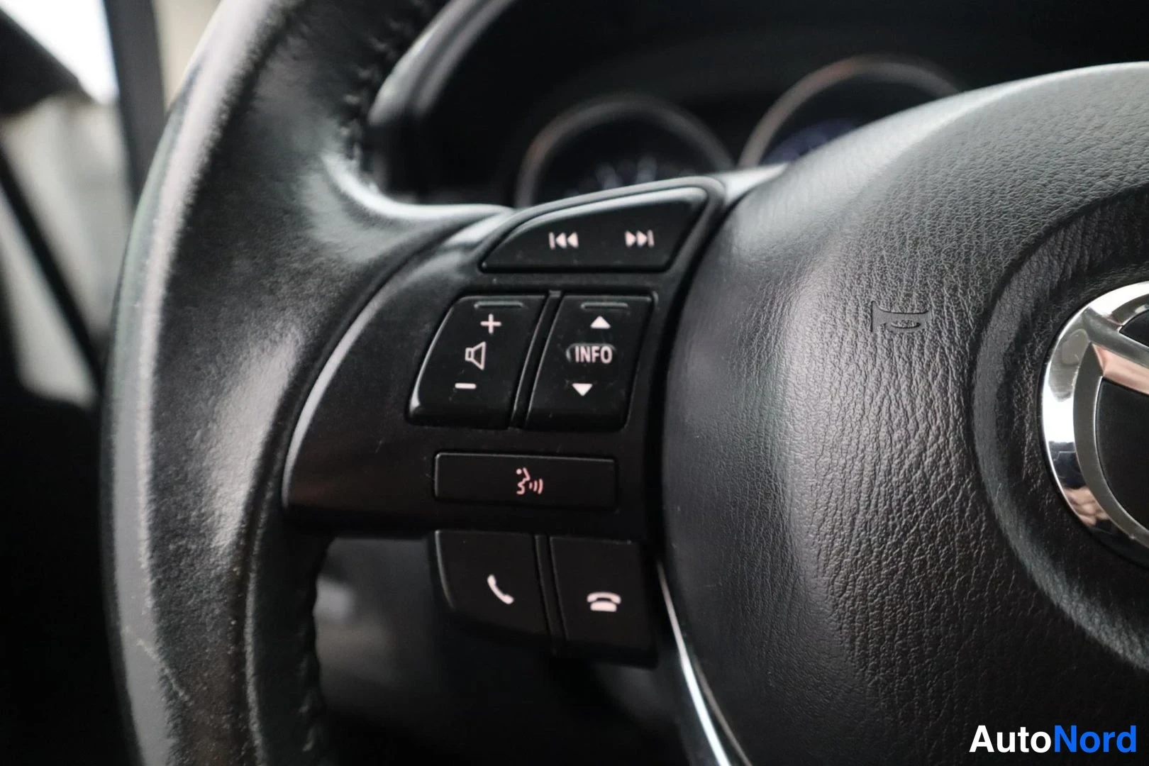 Valkoinen Mazda CX-5 2013, yksityiskohta, kuva 22
