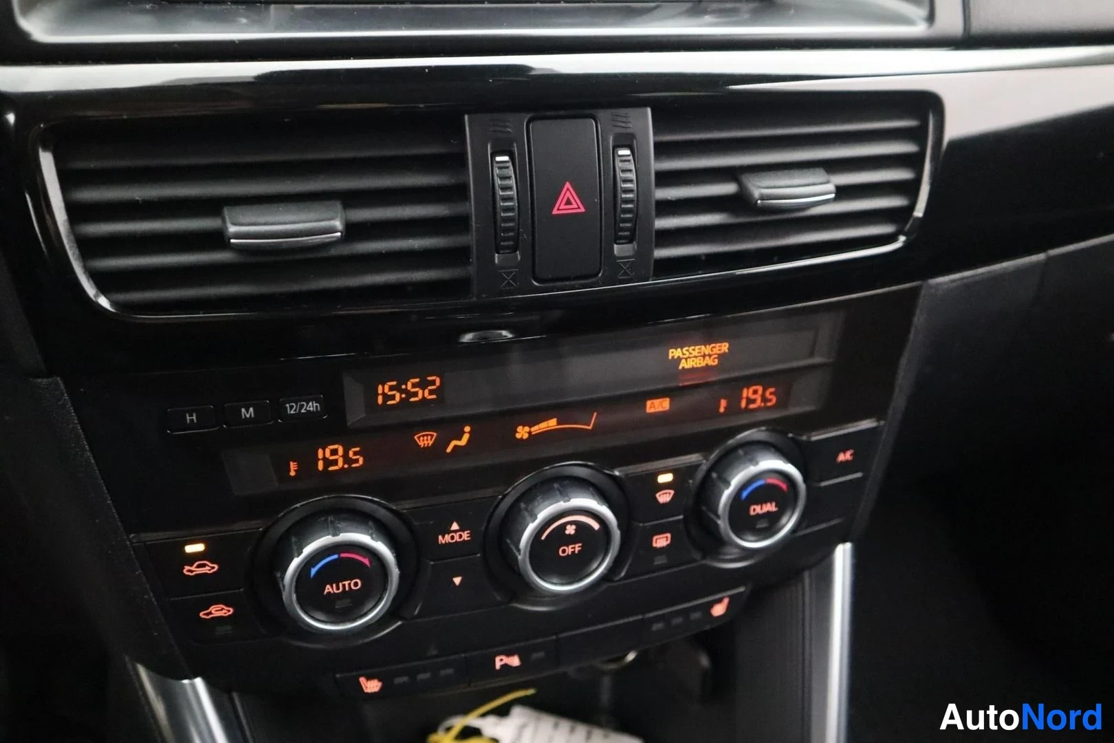 Valkoinen Mazda CX-5 2013, yksityiskohta, kuva 26