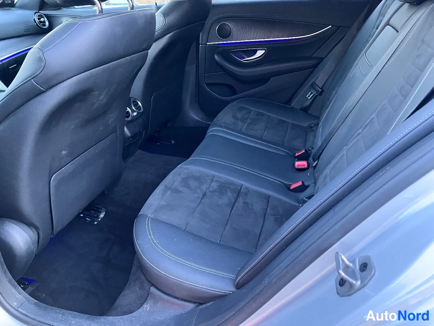 Hopea Mercedes-Benz E 300 de 2020, takaistuimet, kuva 12