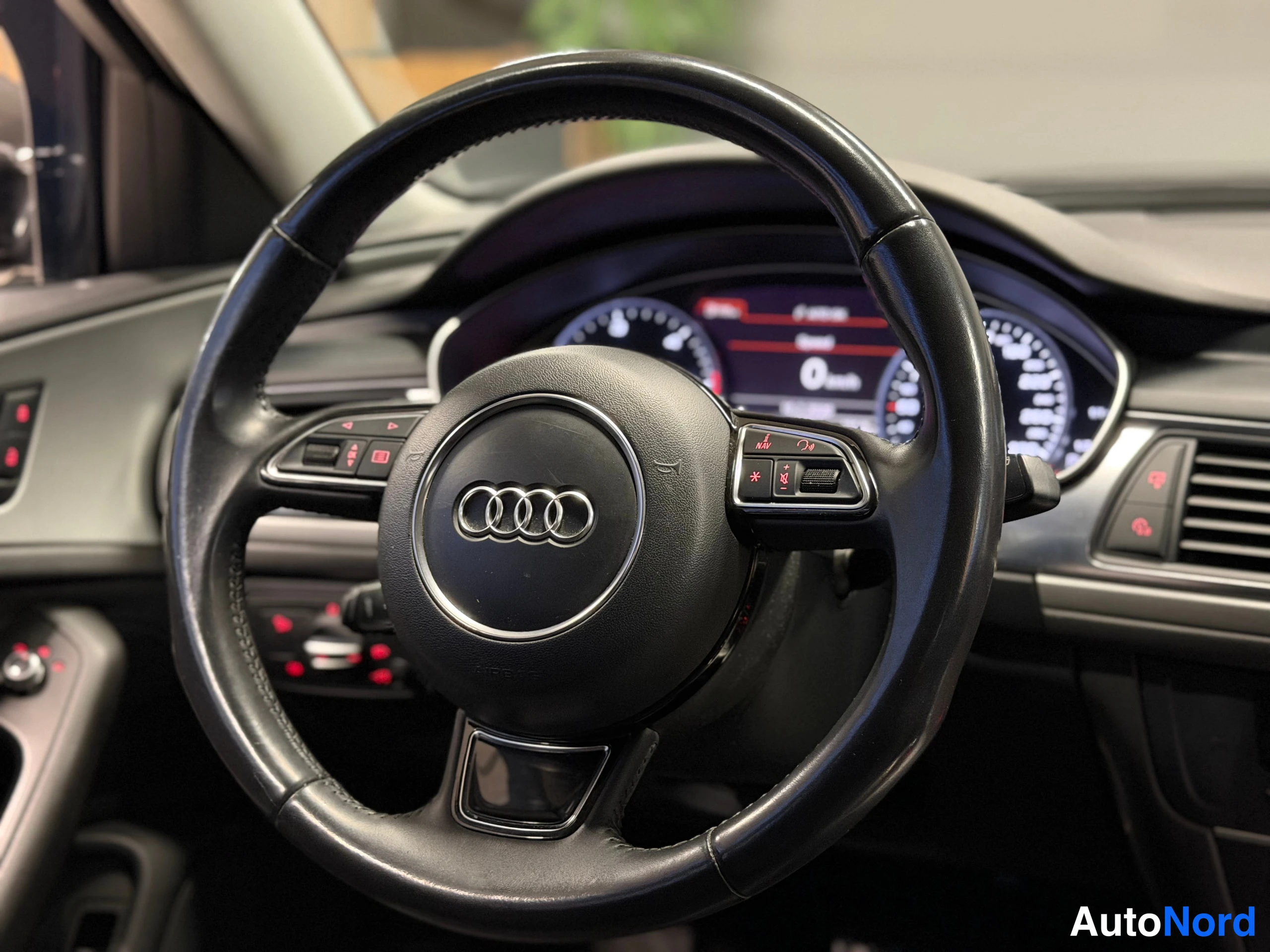 Musta Audi A6 Avant 2014, kuva 31