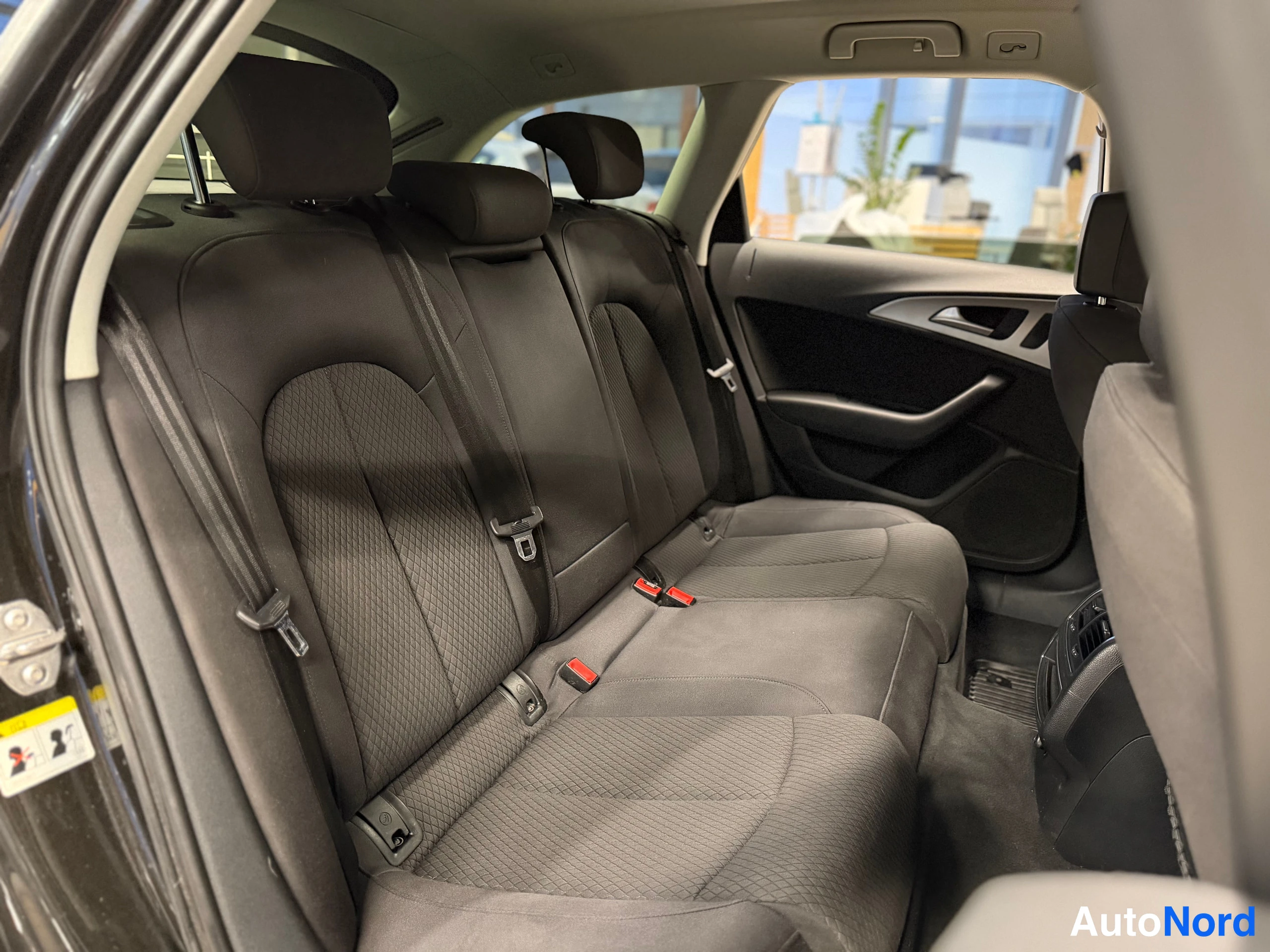 Musta Audi A6 Avant 2014, kuva 23