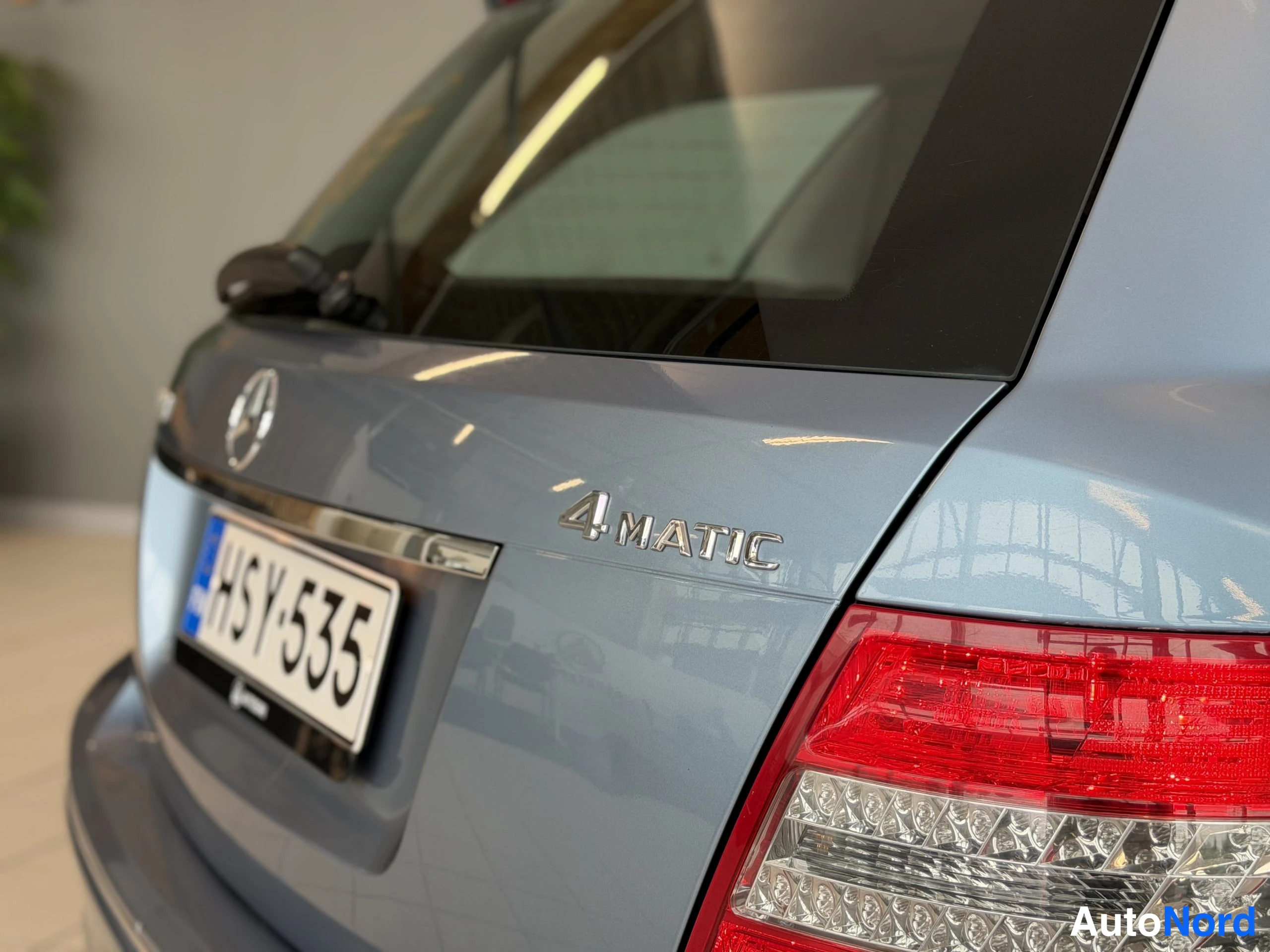 Sininen Mercedes-Benz C 250 CDI 4MATIC 2010, yksityiskohta, kuva 31