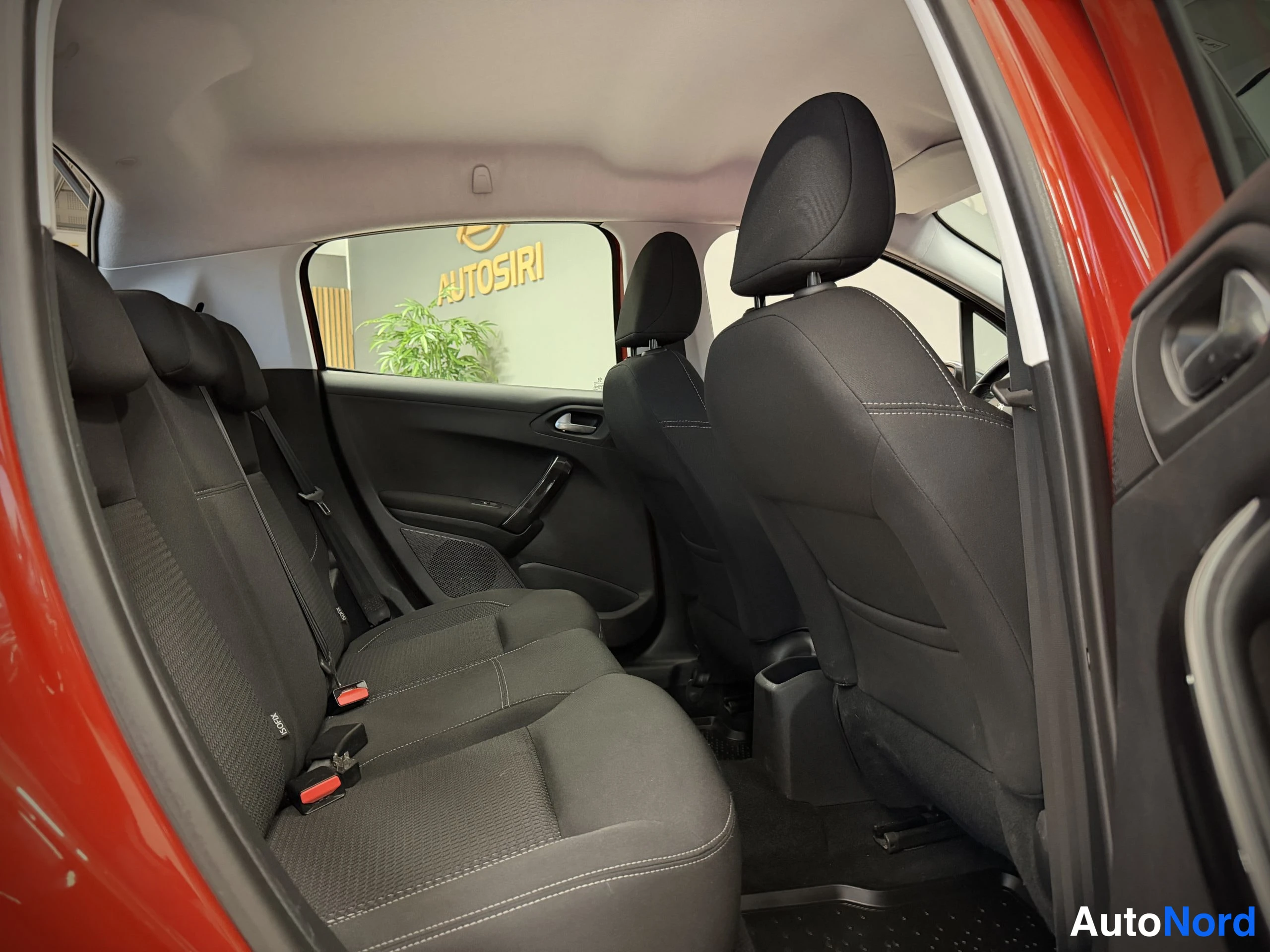 Oranssi Peugeot 208 2016, kuva 20