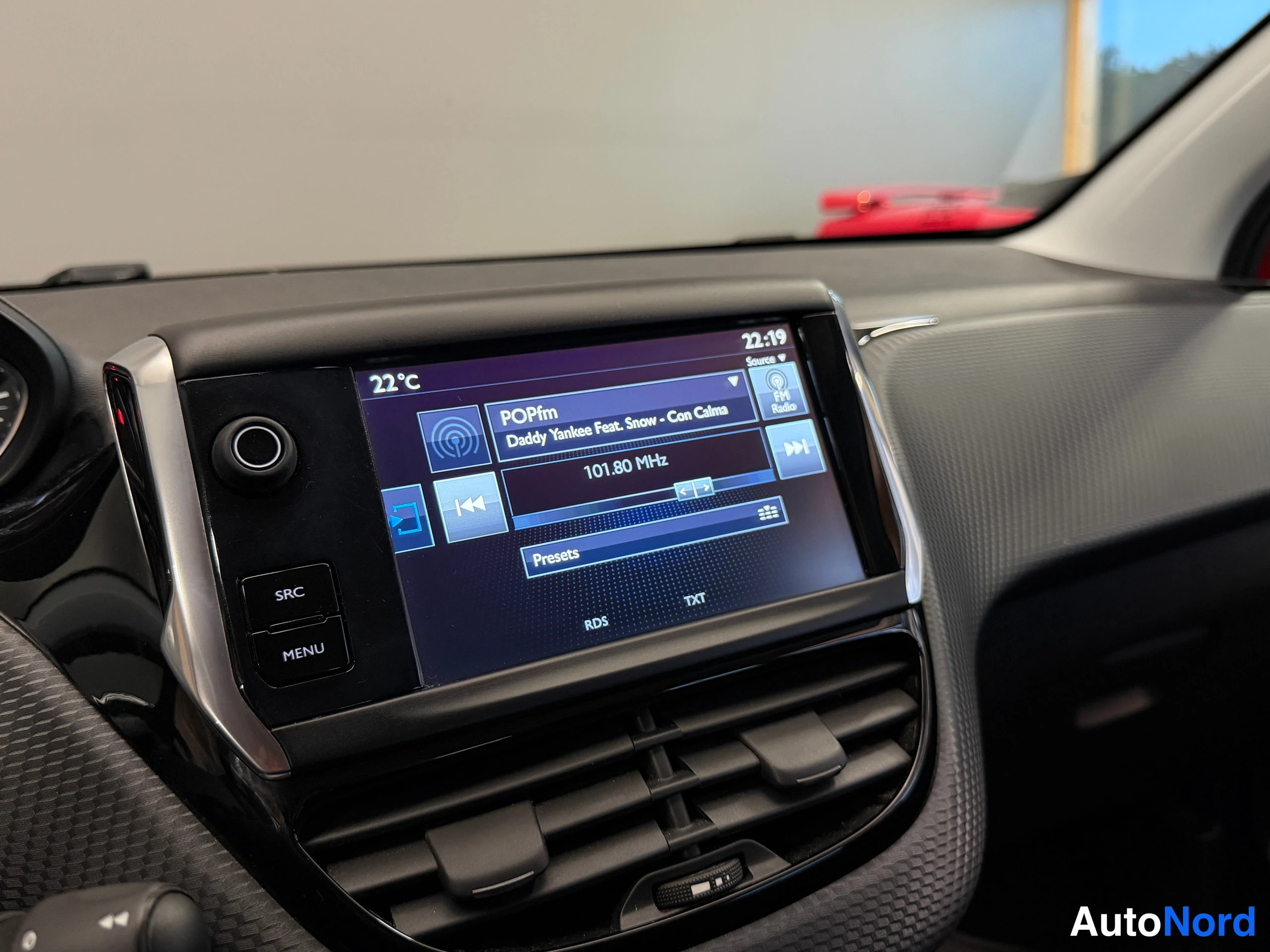 Oranssi Peugeot 208 2016, kuva 26