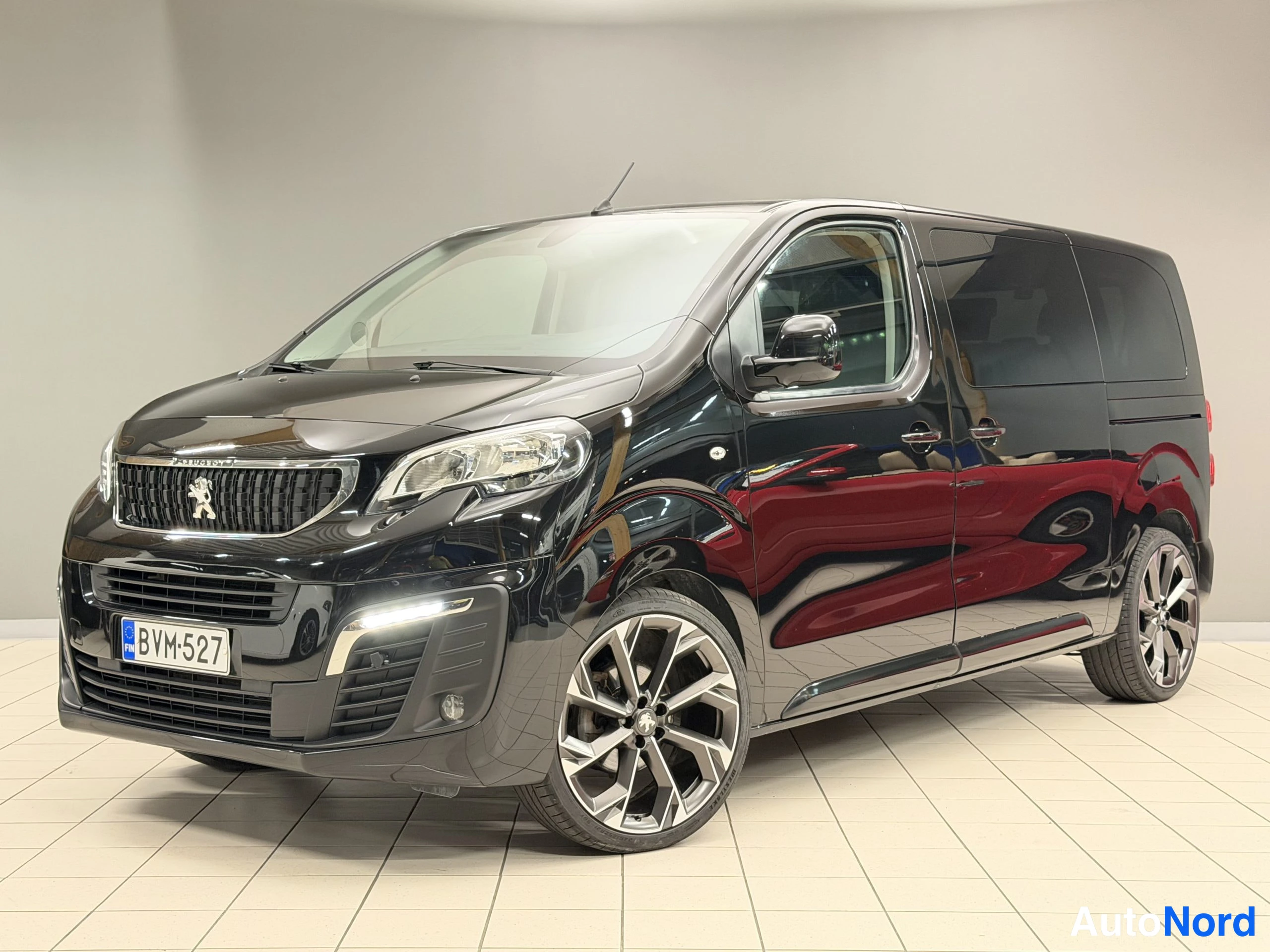 Peugeot Traveller Shuttle BlueHDi 180 EAT8 2018