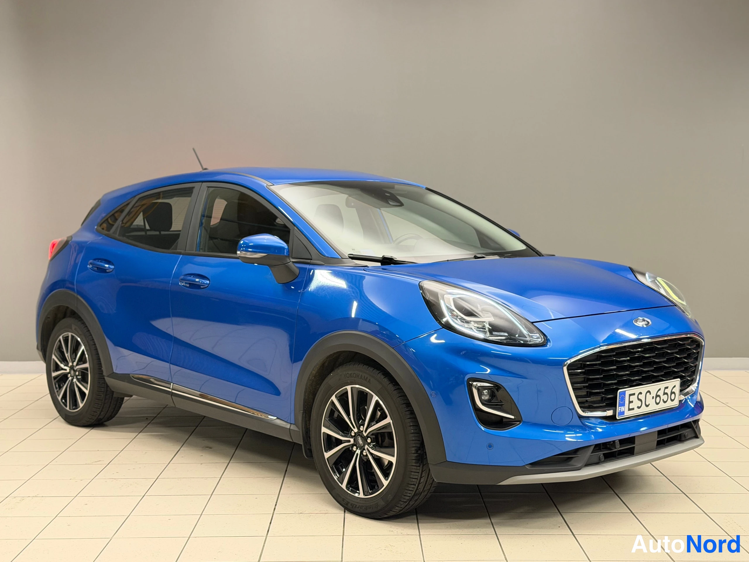 Hopea Ford Puma 2020, etuviisto, keula oikealle, kuva 5