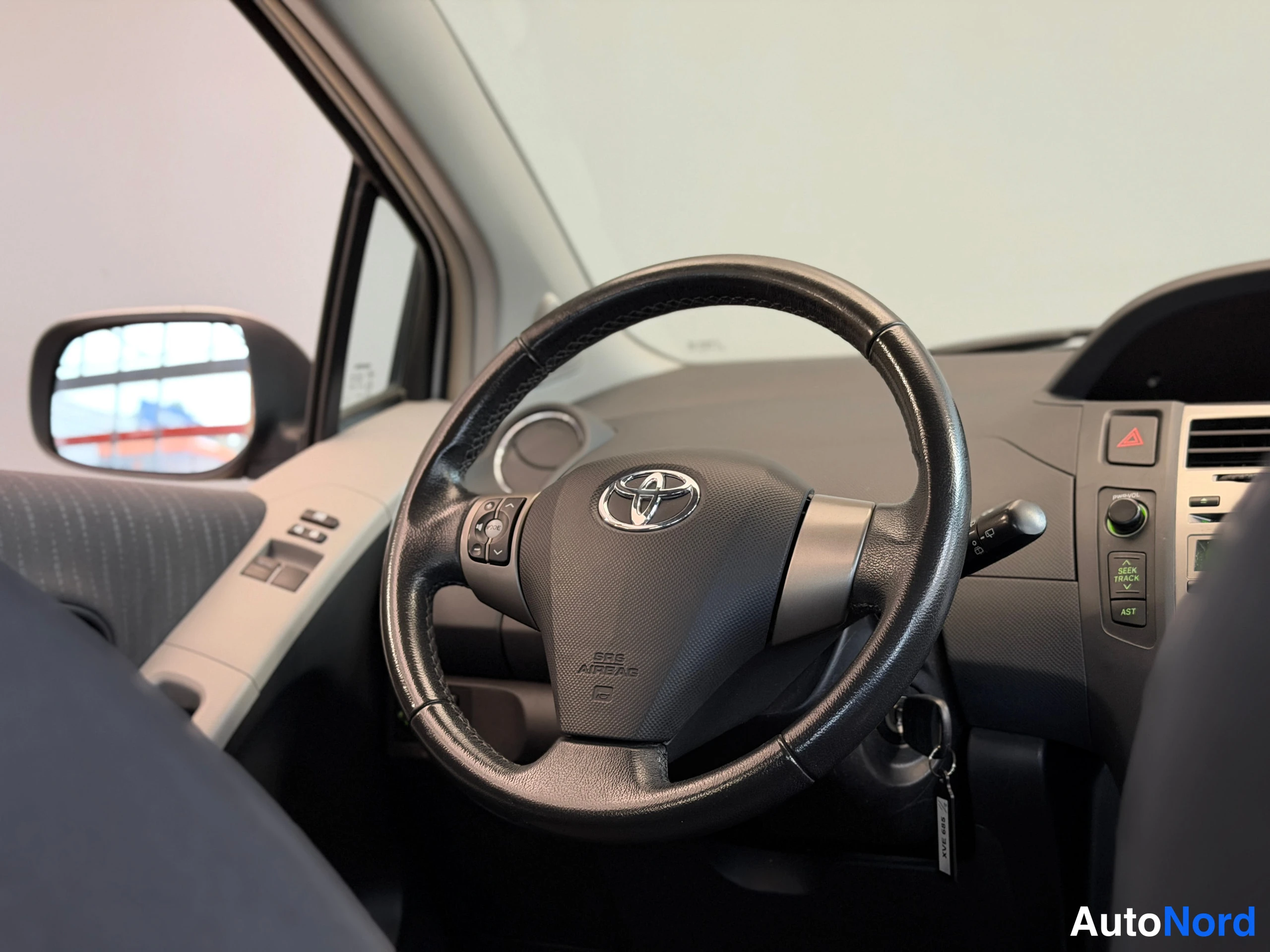 Hopea Toyota Yaris 2010, yksityiskohta, kuva 26
