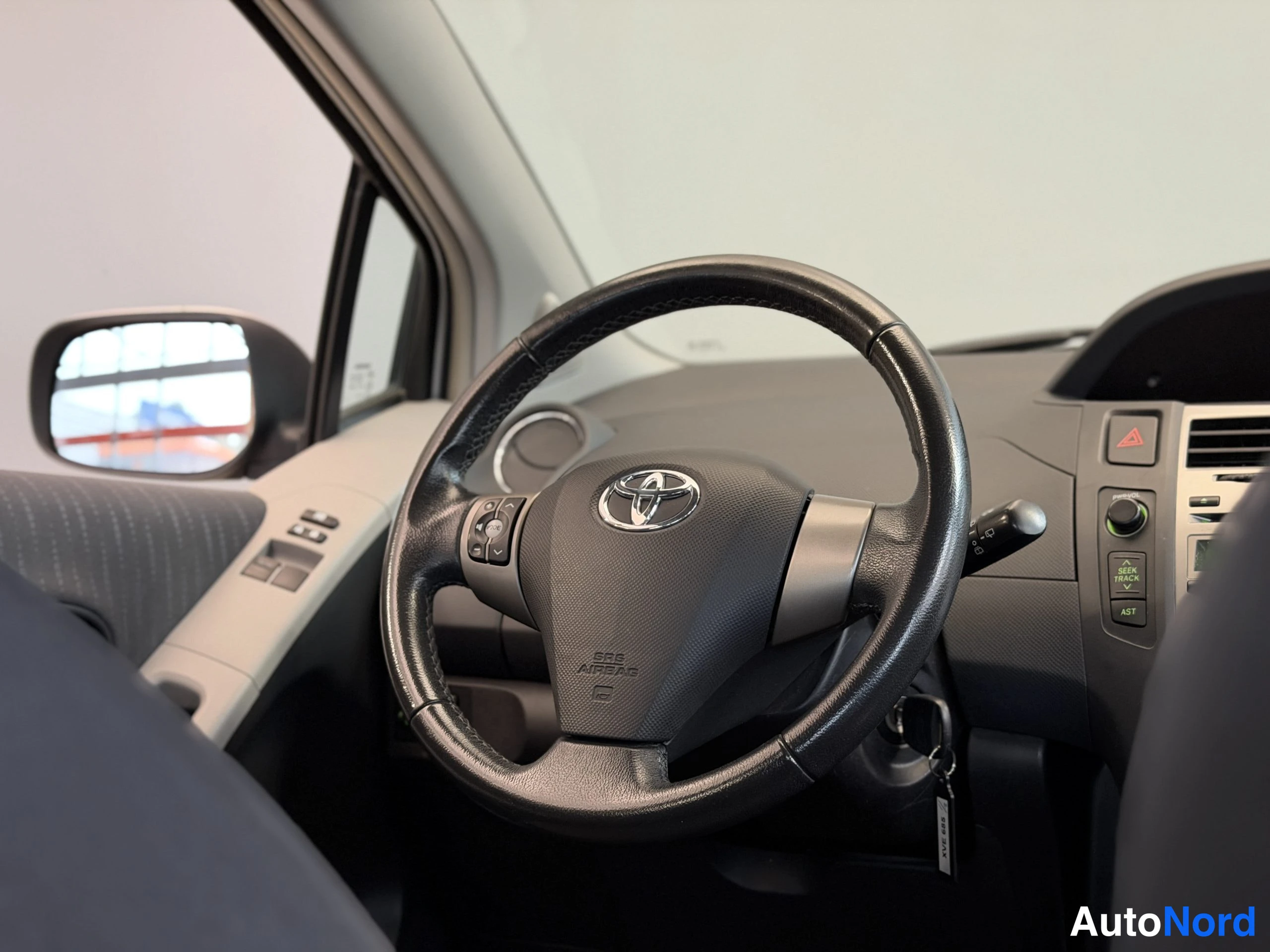 Hopea Toyota Yaris 2010, yksityiskohta, kuva 27