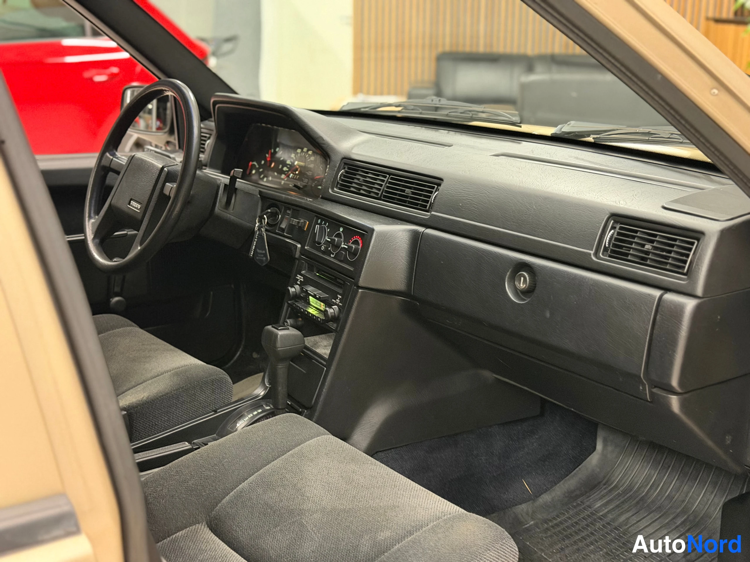 Beige Volvo 940 1990, kuva 21