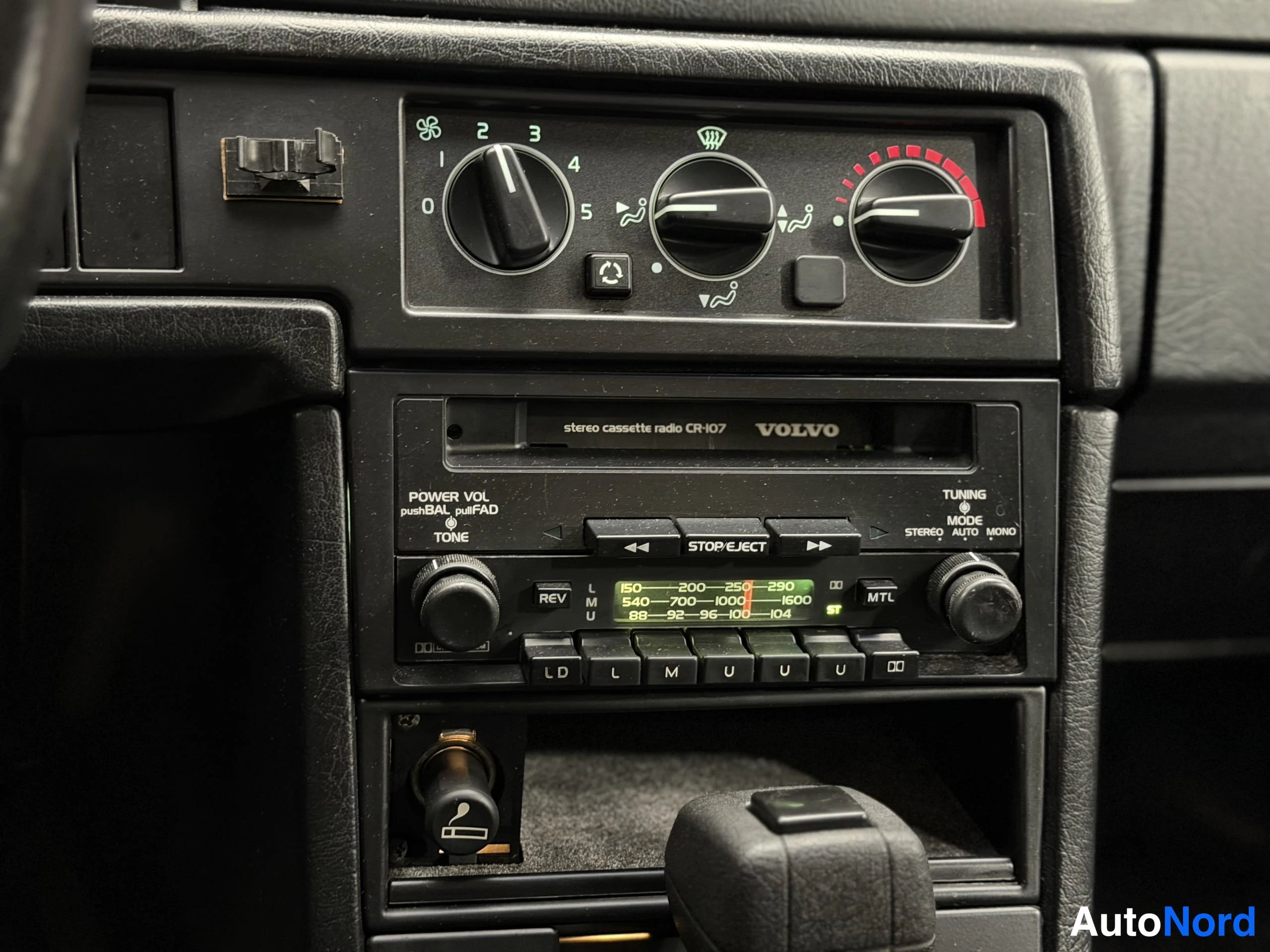 Beige Volvo 940 1990, kuva 34