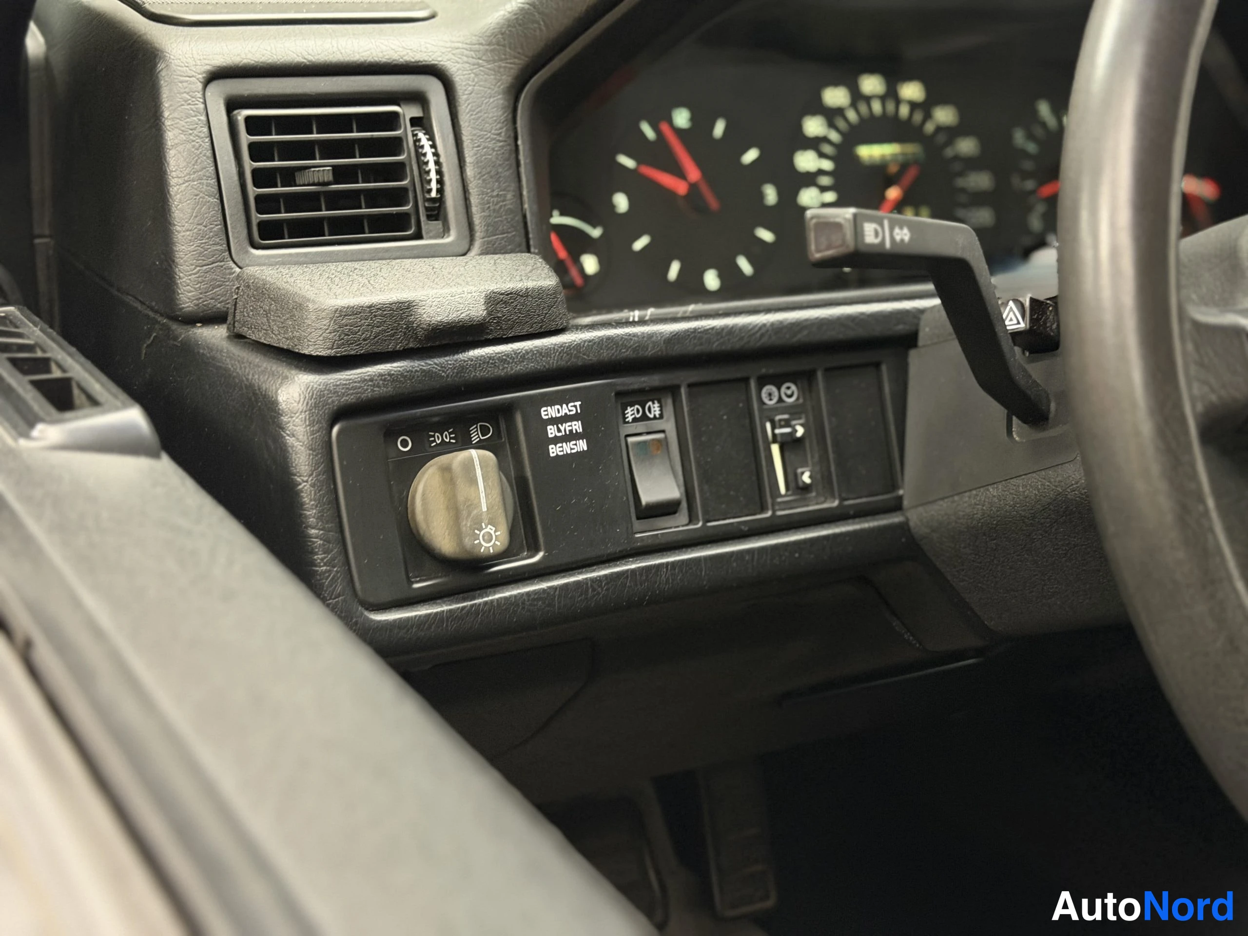 Beige Volvo 940 1990, kuva 38