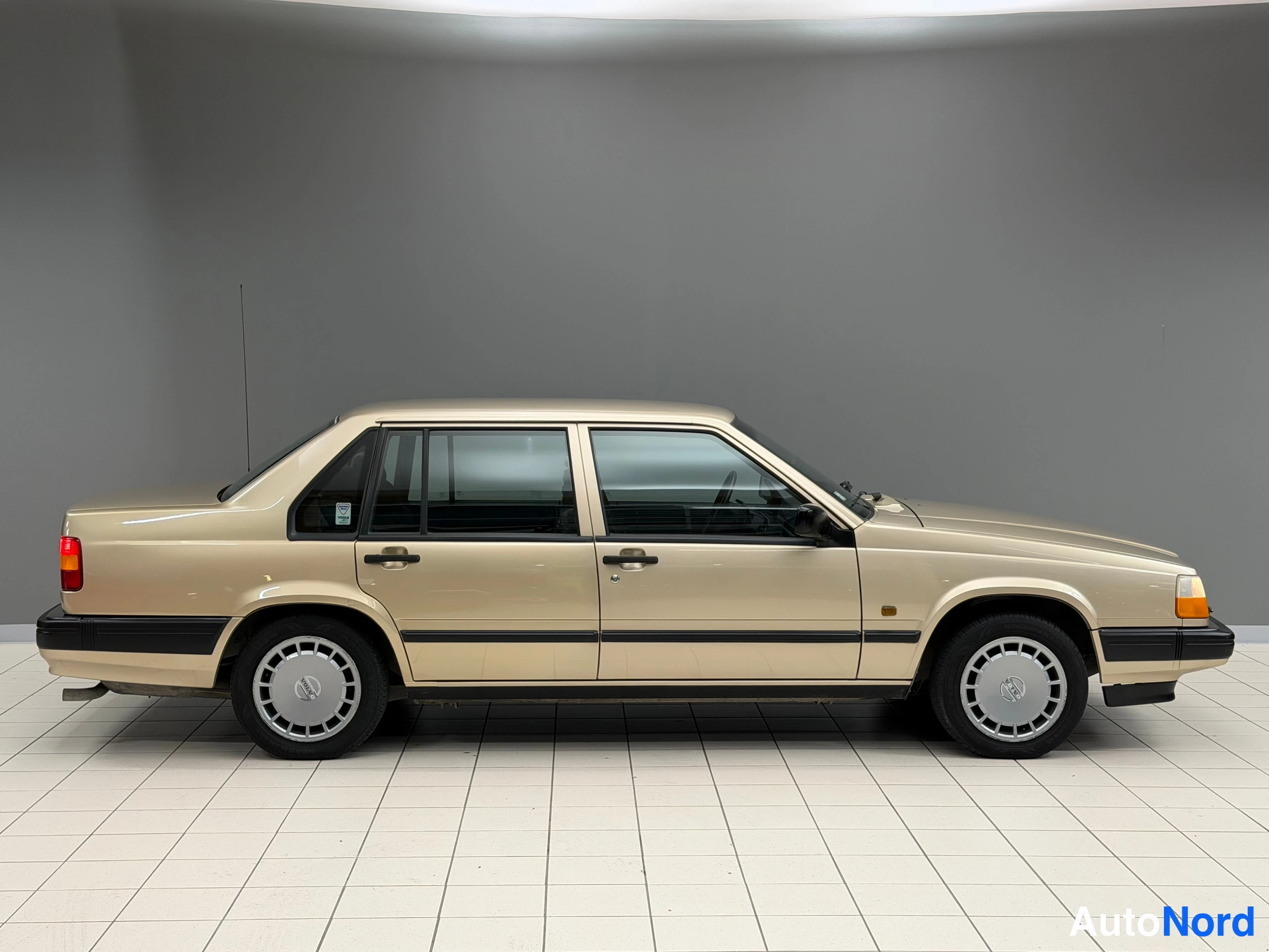 Beige Volvo 940 1990, kuva 9