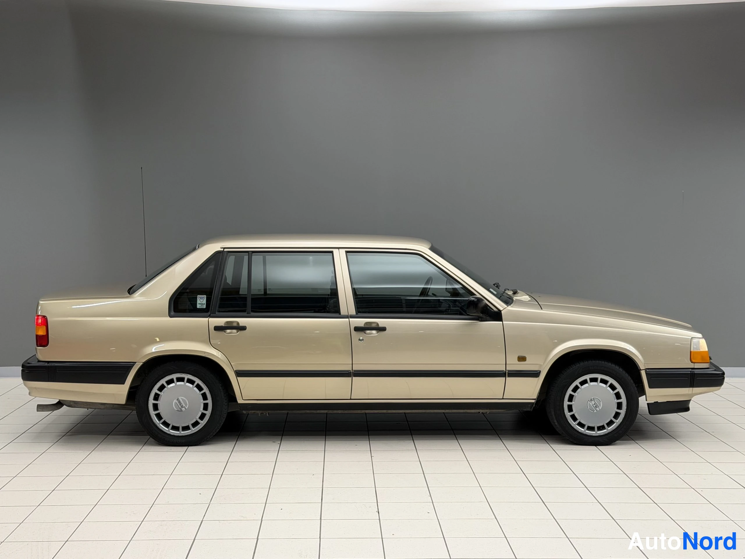 Beige Volvo 940 1990, kuva 10