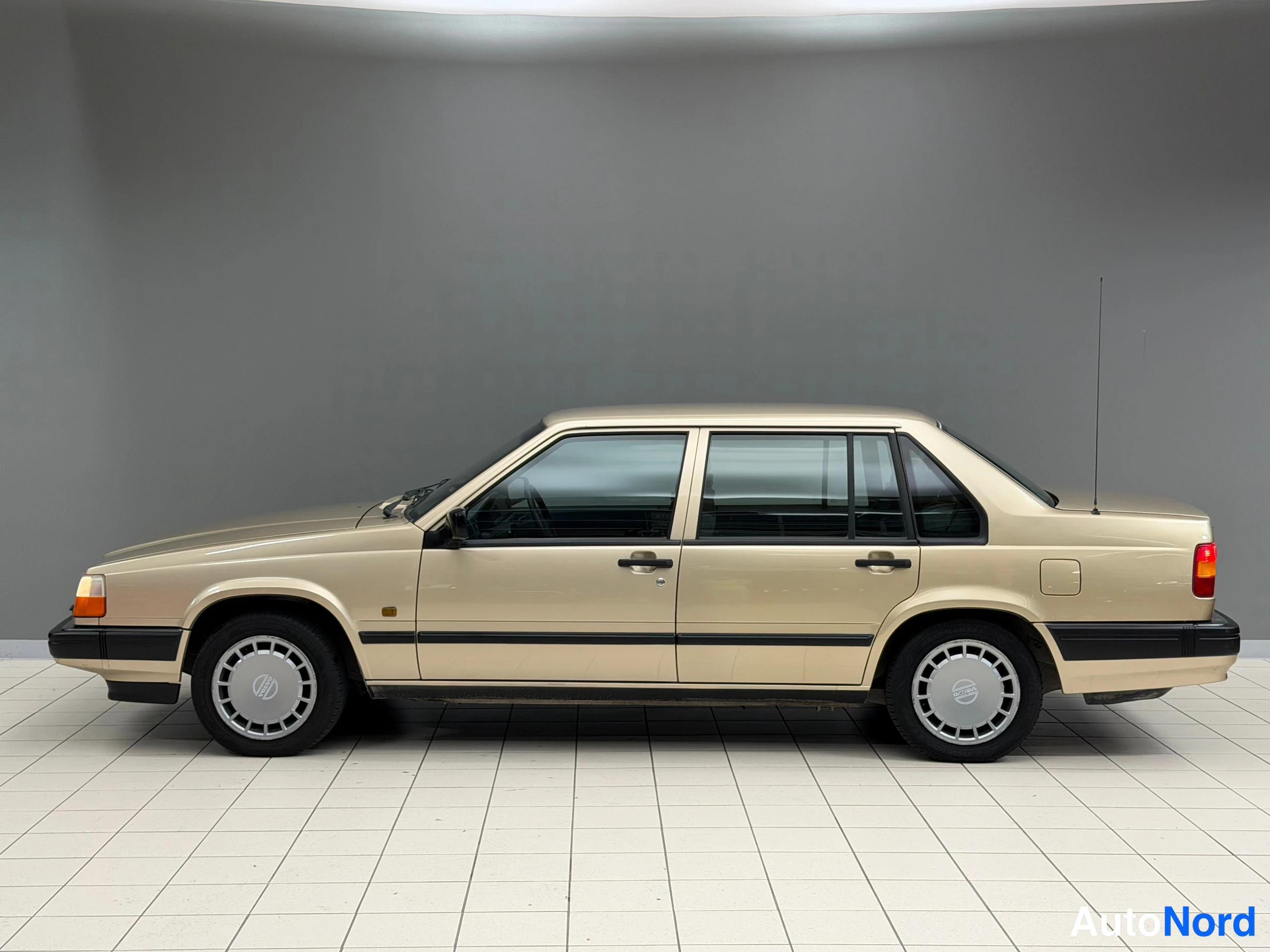 Beige Volvo 940 1990, kuva 7