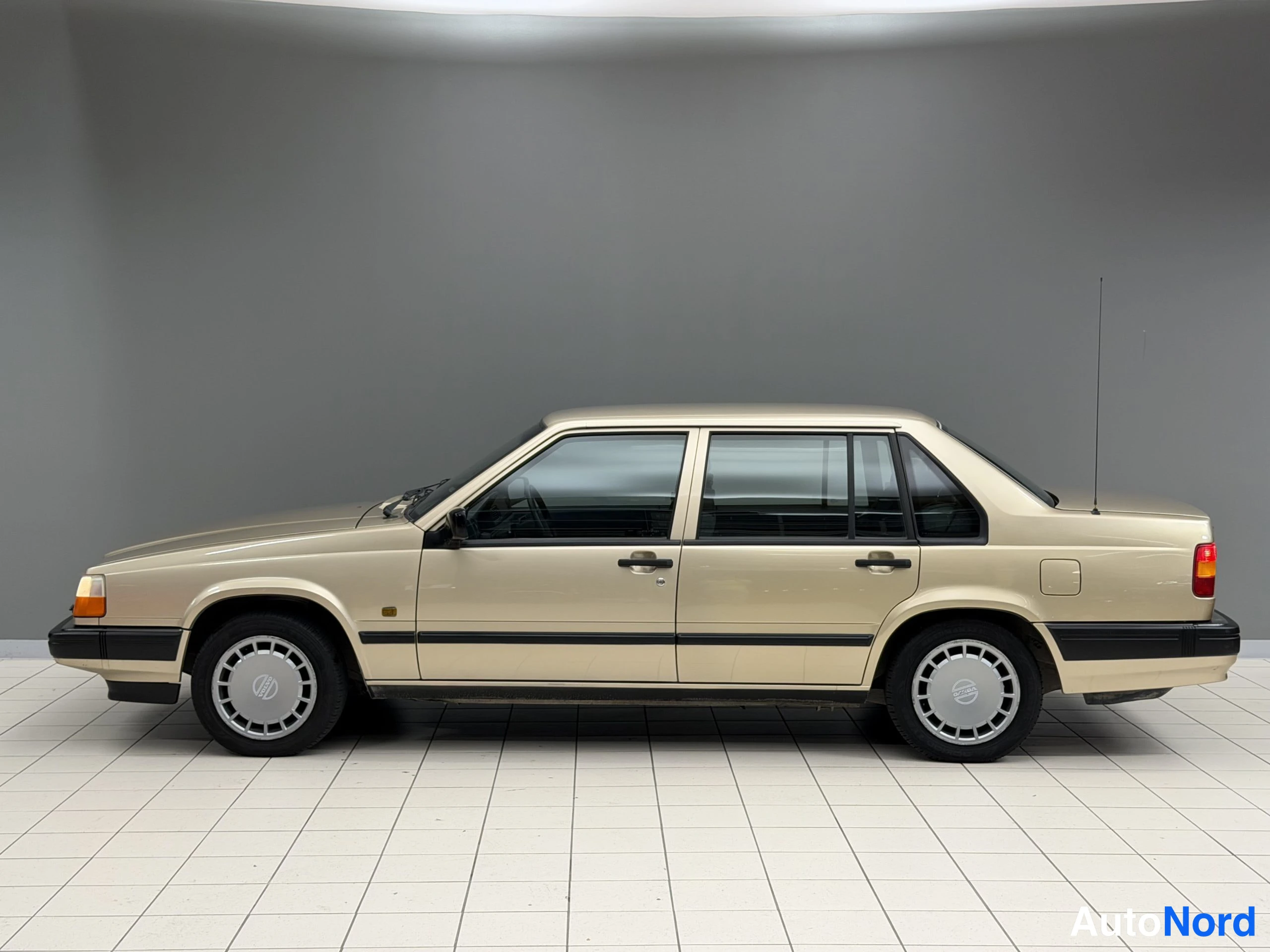 Beige Volvo 940 1990, kuva 8