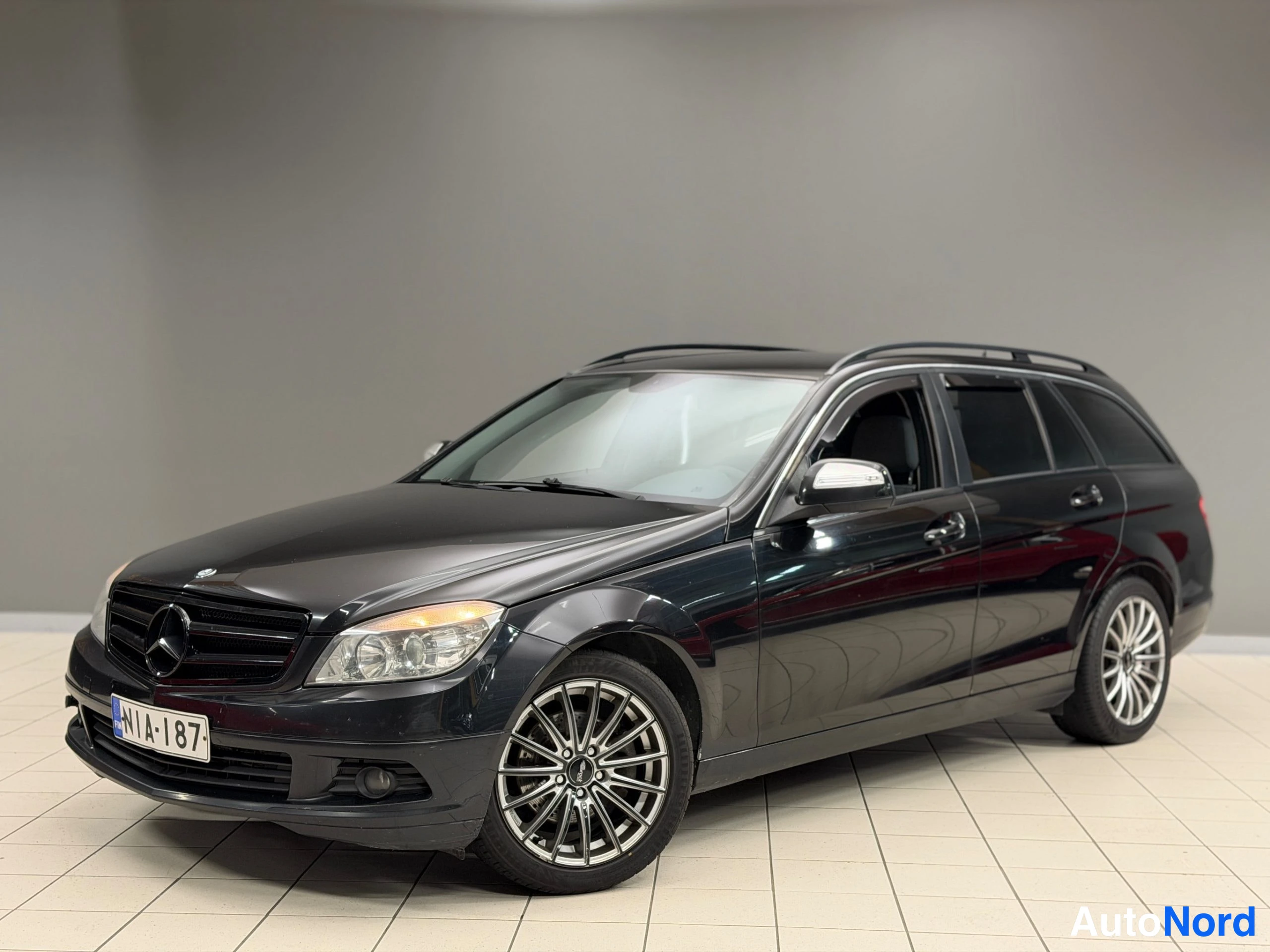 Musta Mercedes-Benz C 220 CDI 2008, kuva 2
