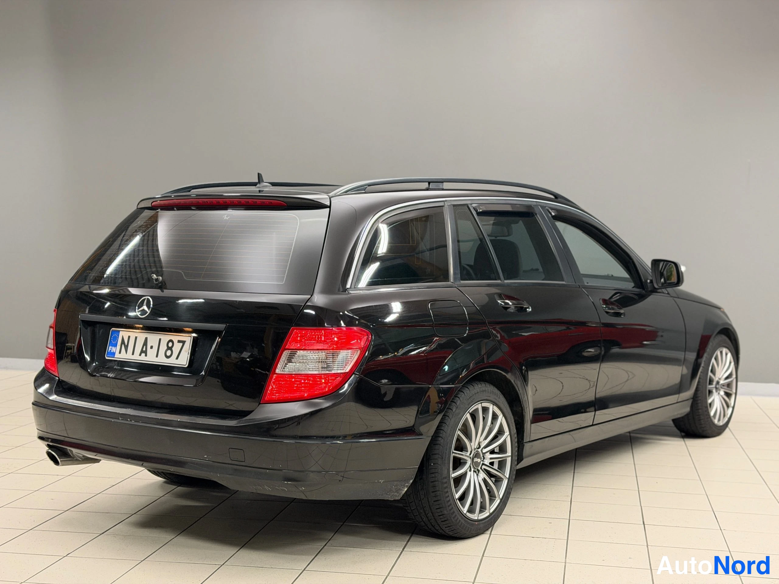 Musta Mercedes-Benz C 220 CDI 2008, kuva 10