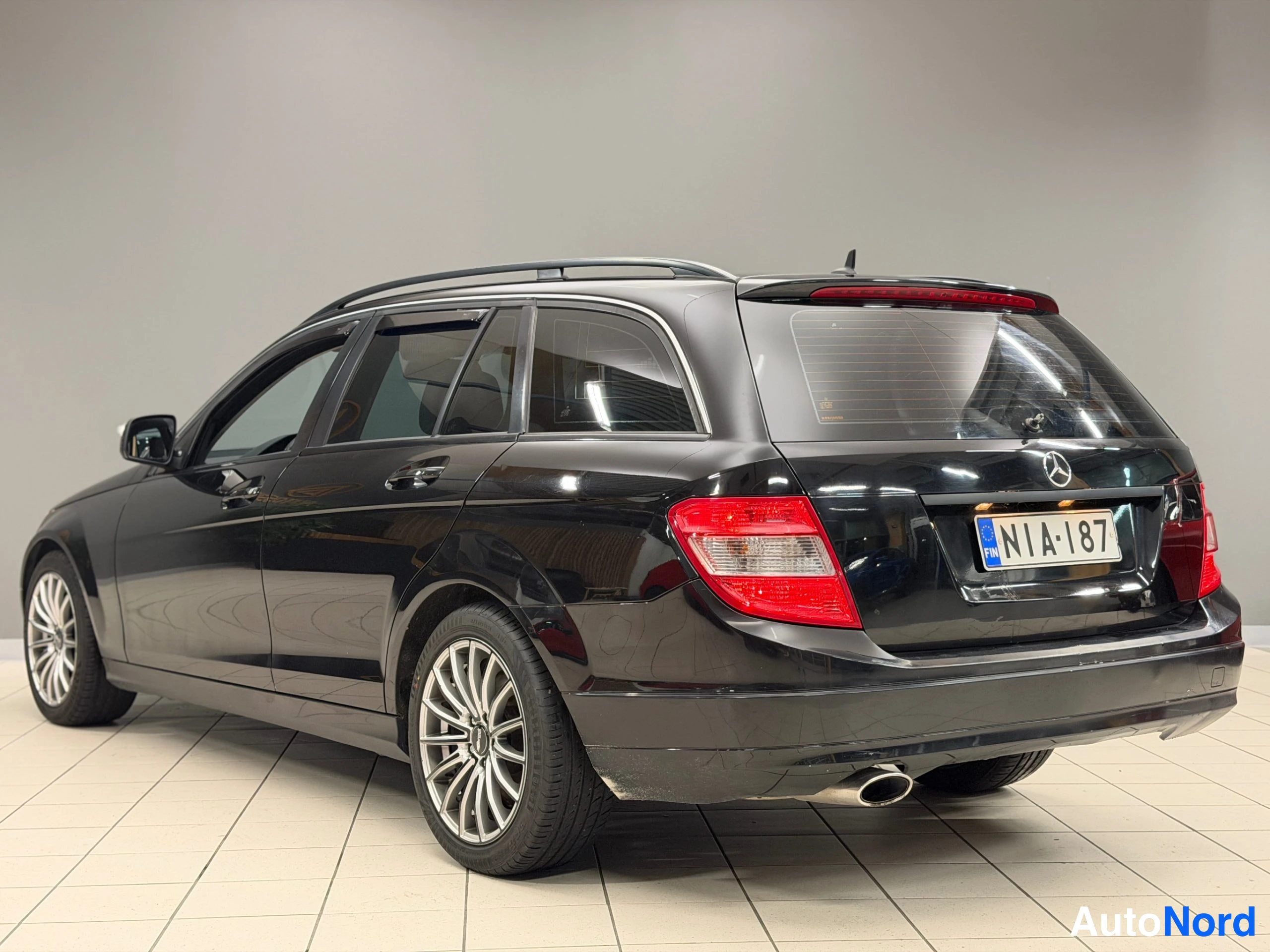 Musta Mercedes-Benz C 220 CDI 2008, kuva 11