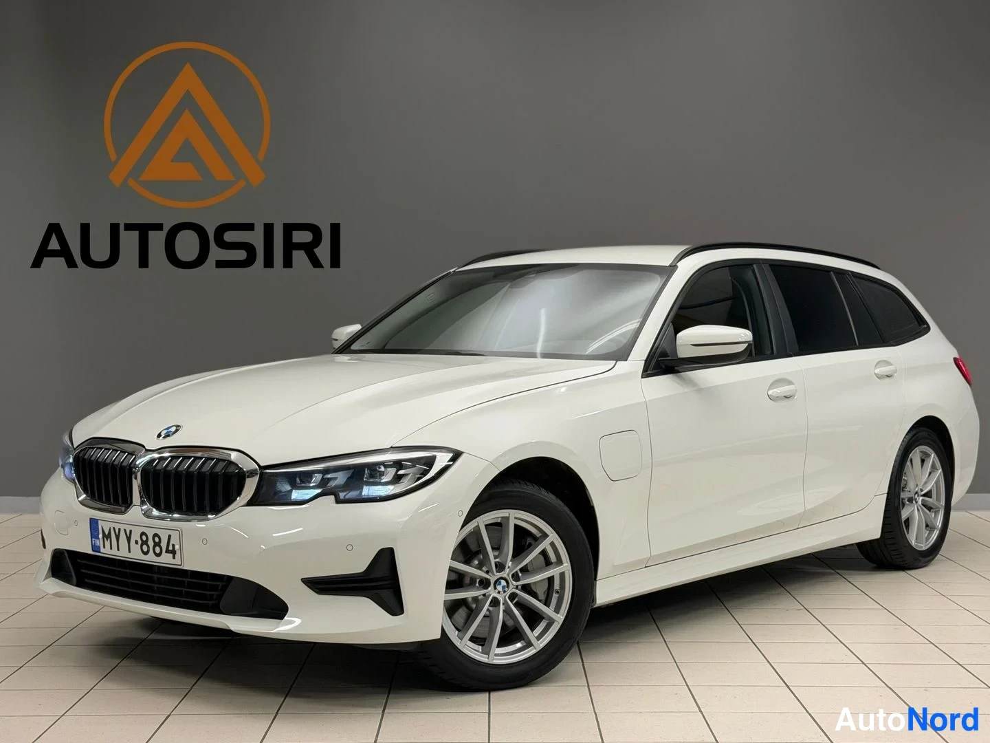 BMW 330e xDrive A Charged Edition 2021