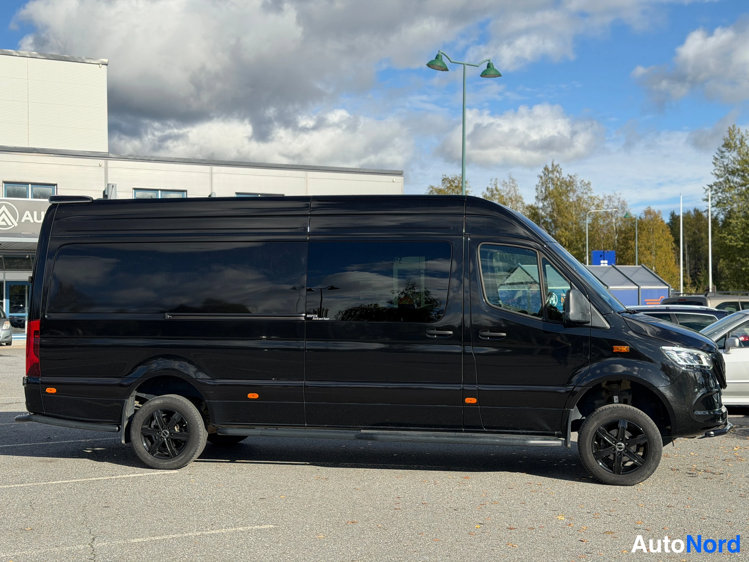Musta Mercedes-Benz Sprinter 319 CDI 2025, kuva 8