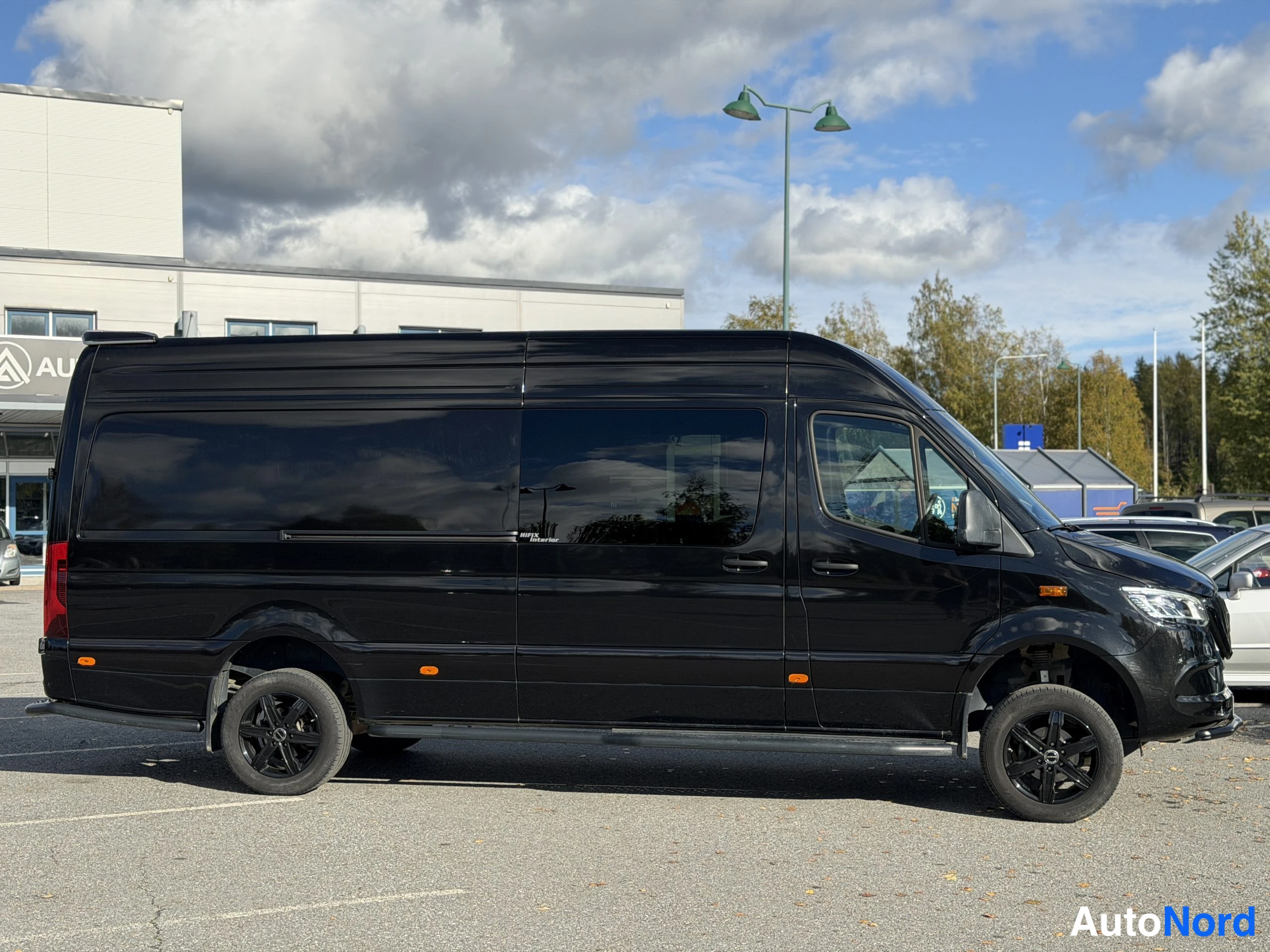 Musta Mercedes-Benz Sprinter 319 CDI 2025, kuva 9