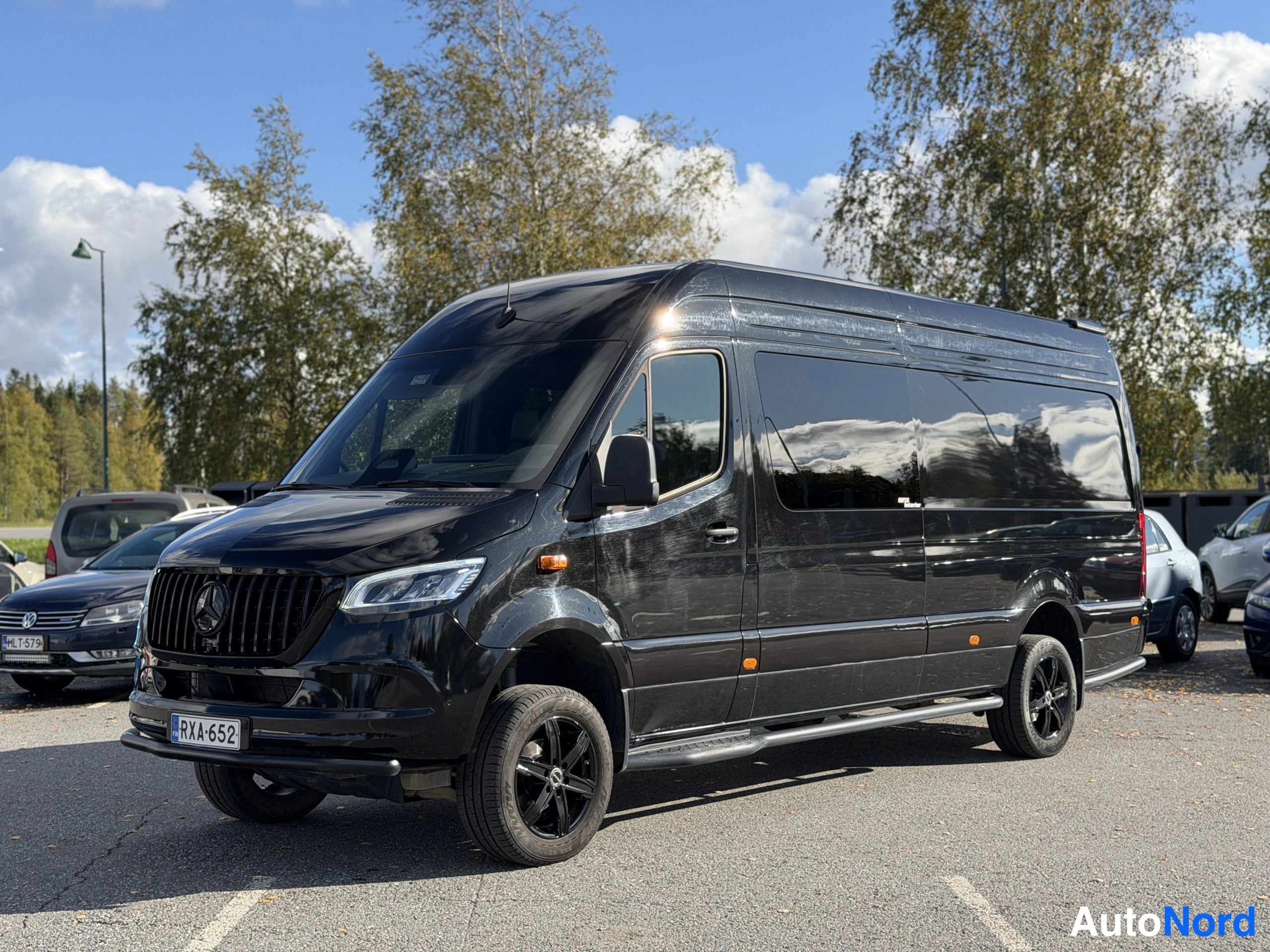 Musta Mercedes-Benz Sprinter 319 CDI 2025, kuva 2