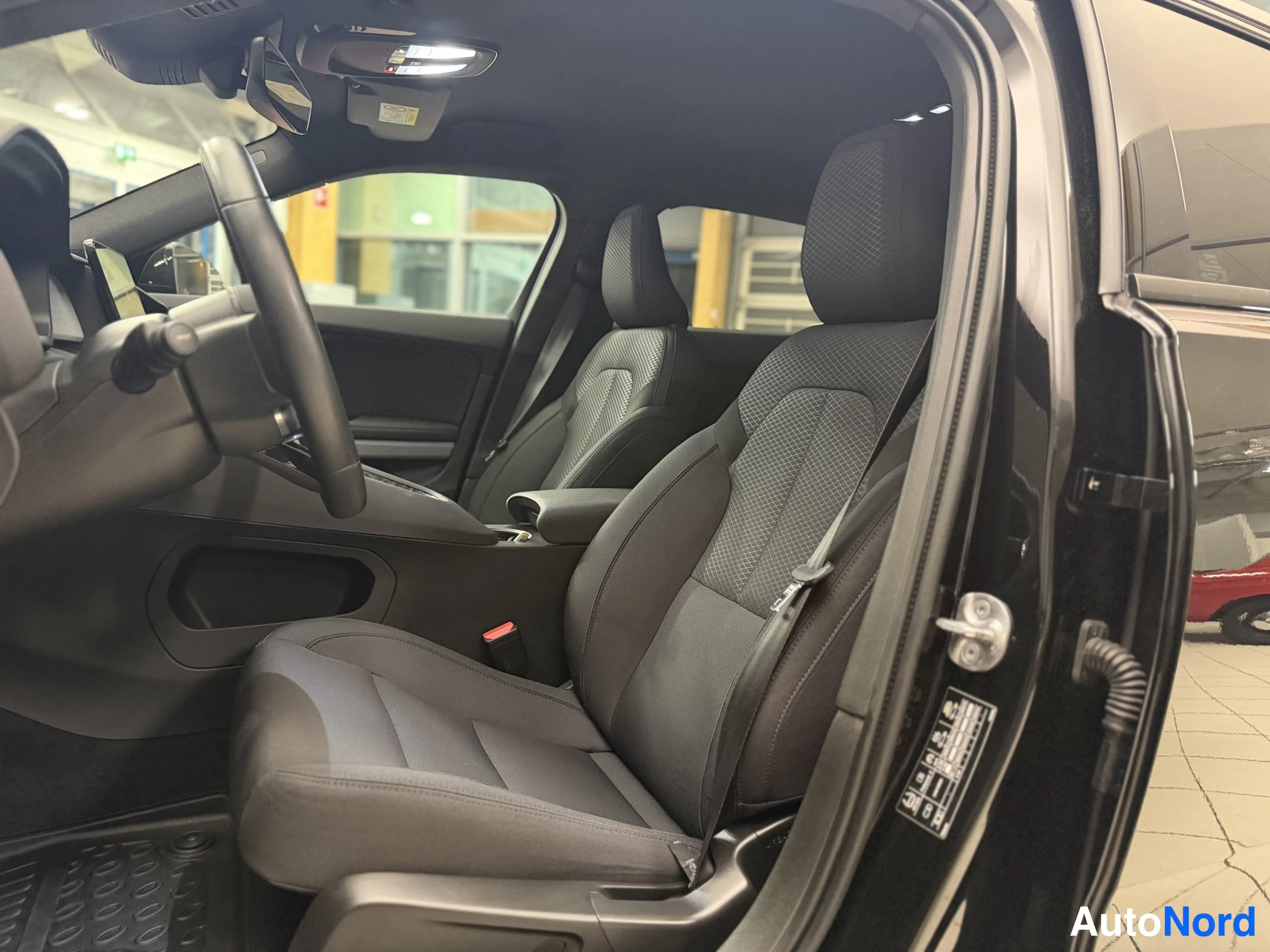 Black Polestar 2 2023, front seats, photo 32