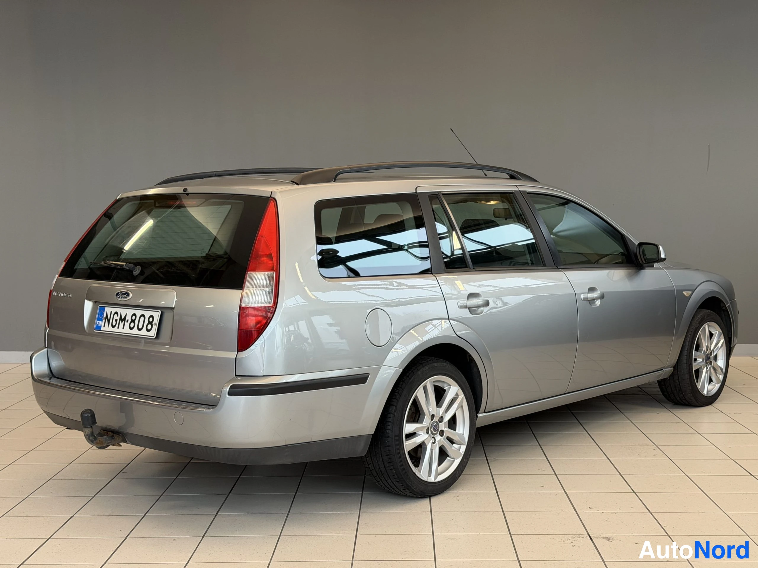 Harmaa Ford Mondeo 2005, kuva 12