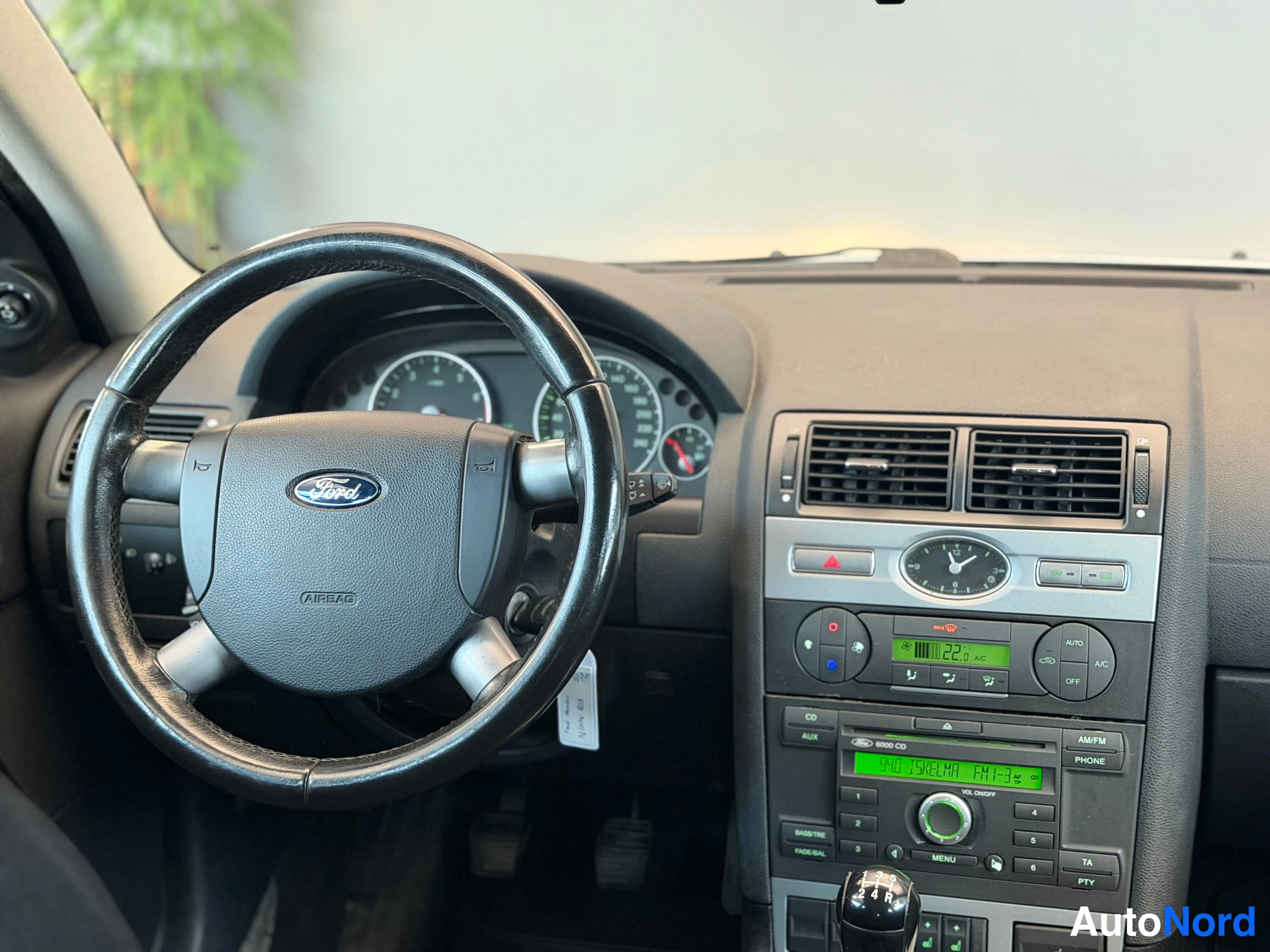 Harmaa Ford Mondeo 2005, kuva 15