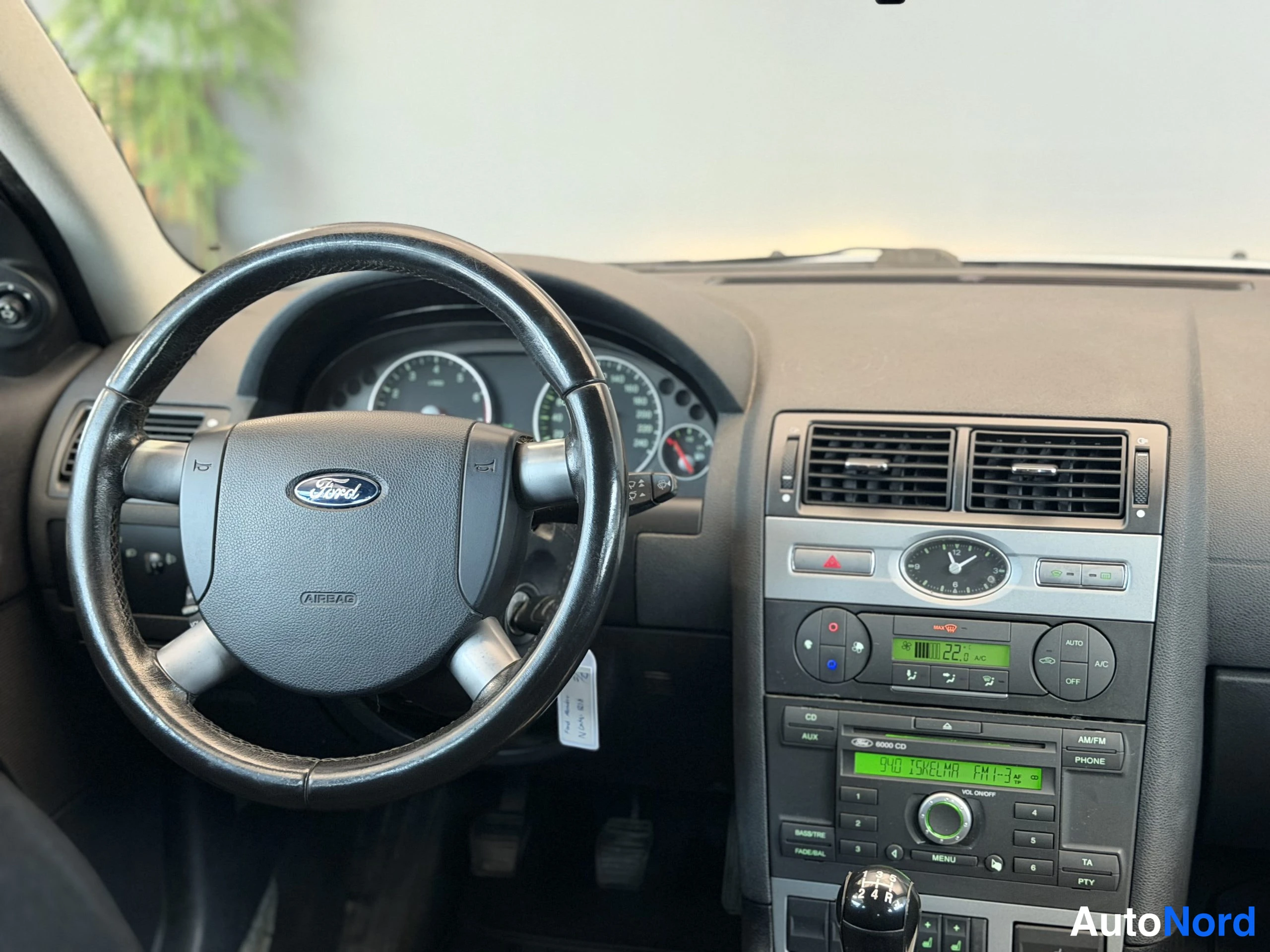 Harmaa Ford Mondeo 2005, kuva 16