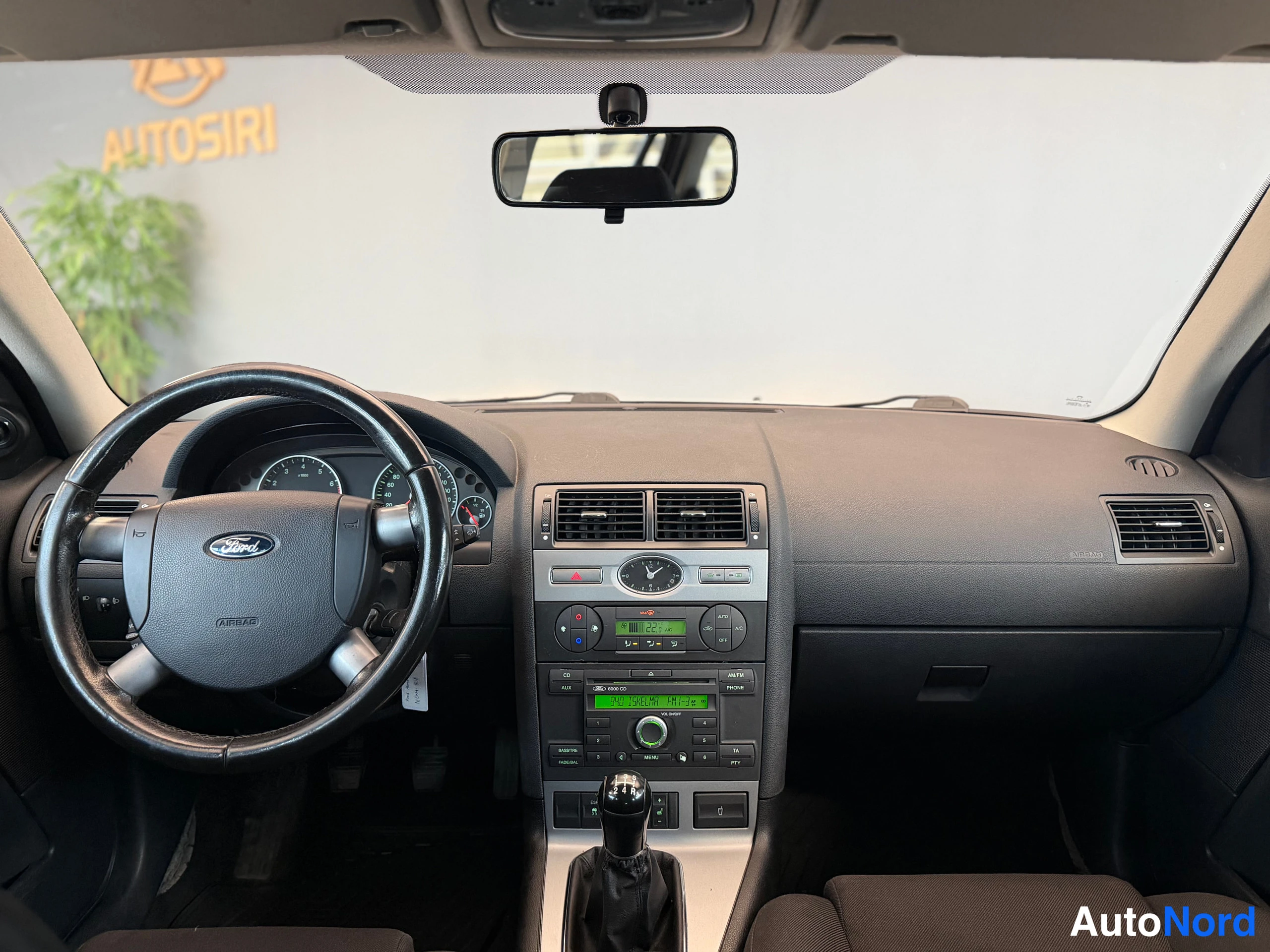 Harmaa Ford Mondeo 2005, kuva 17