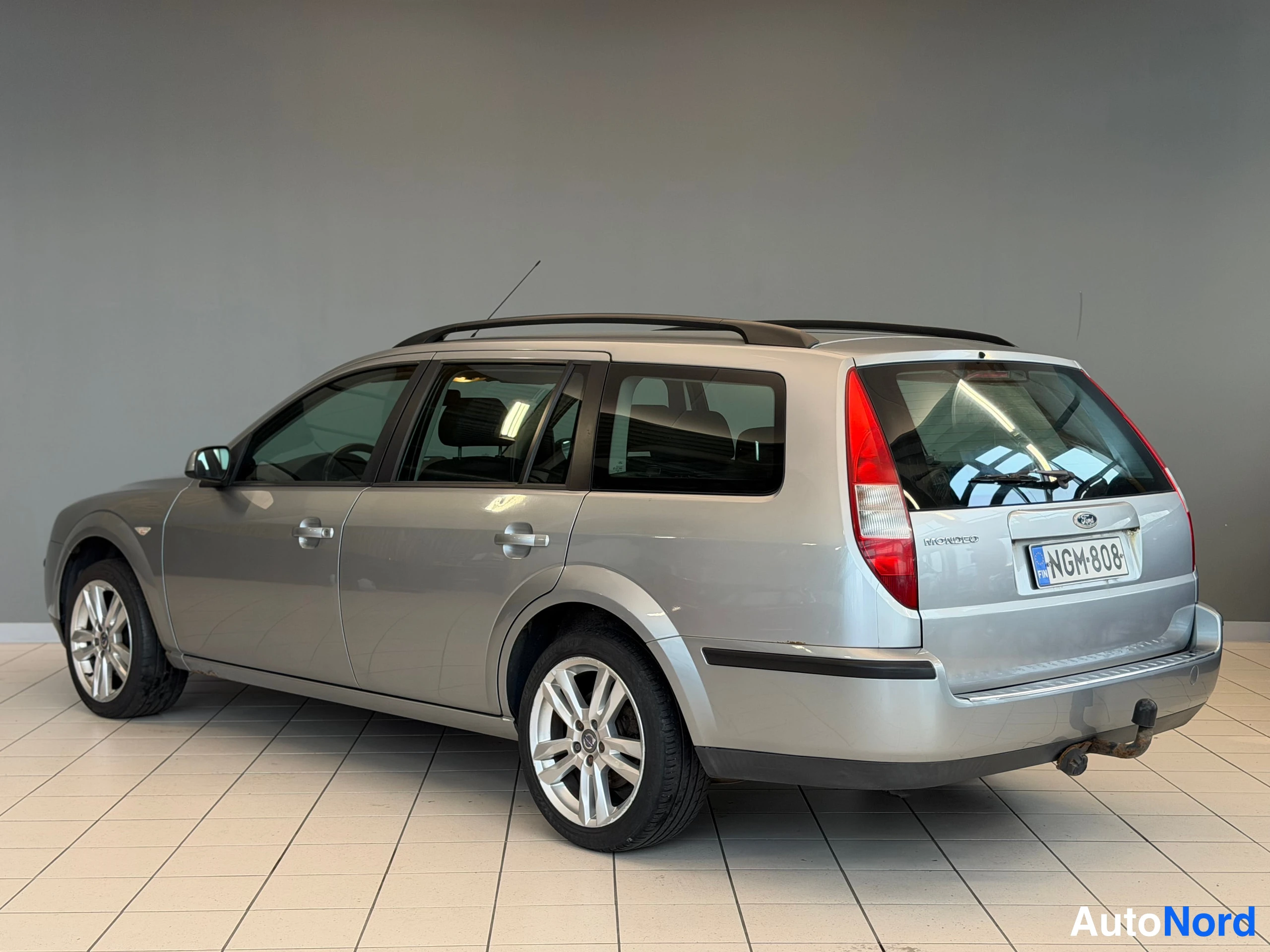 Harmaa Ford Mondeo 2005, kuva 9