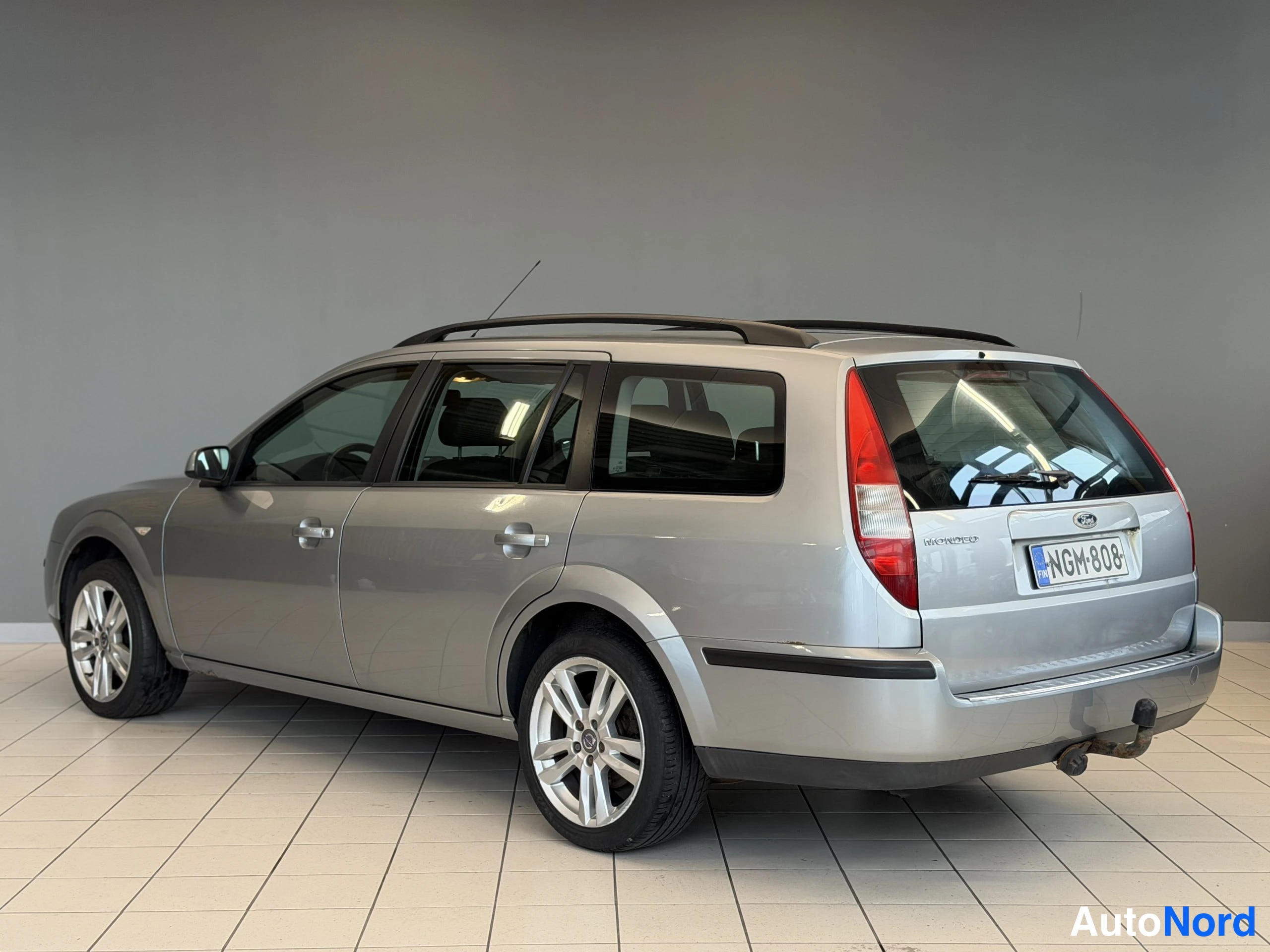 Harmaa Ford Mondeo 2005, kuva 10