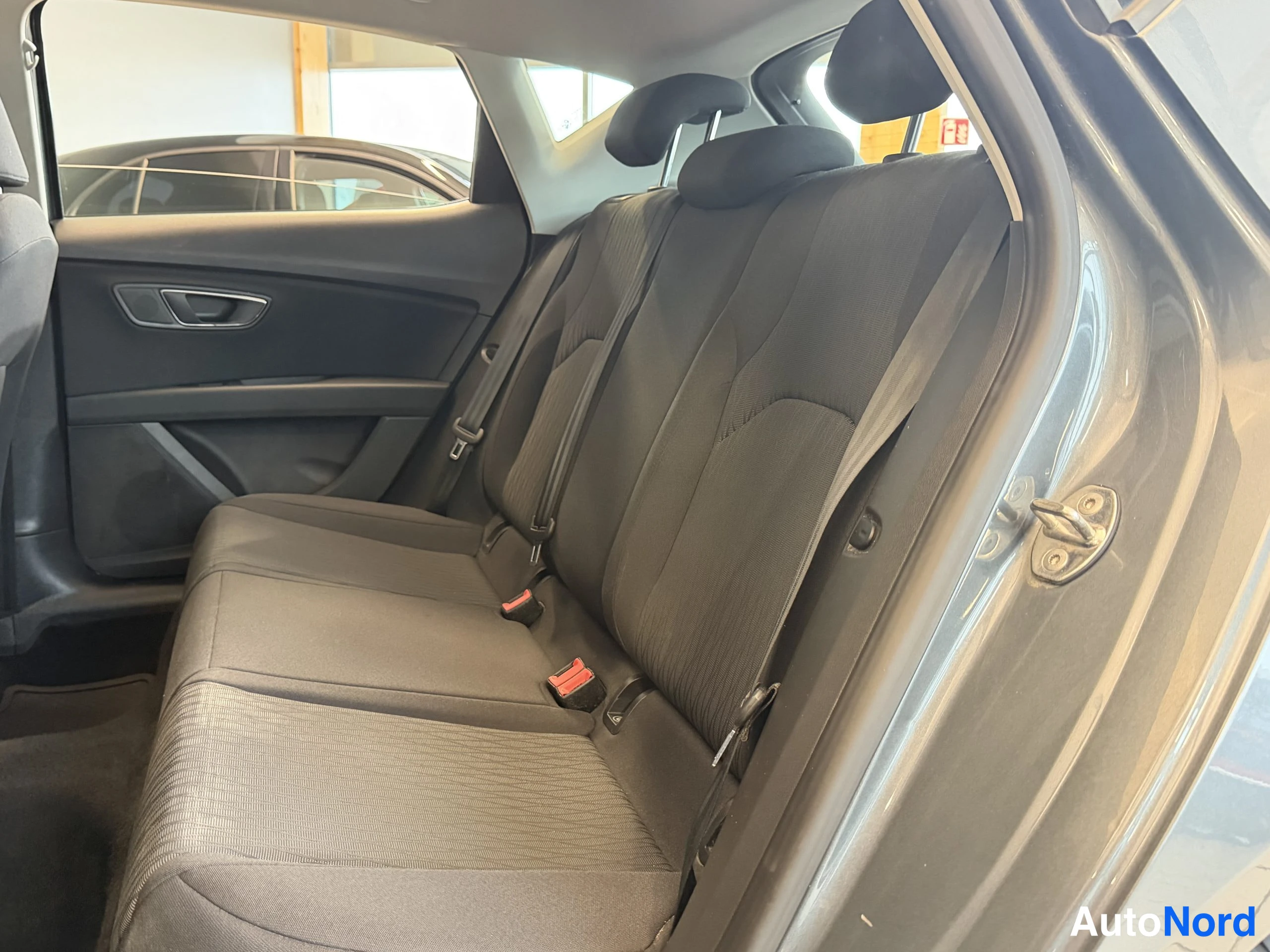 Harmaa Seat Leon 2016, kuva 26