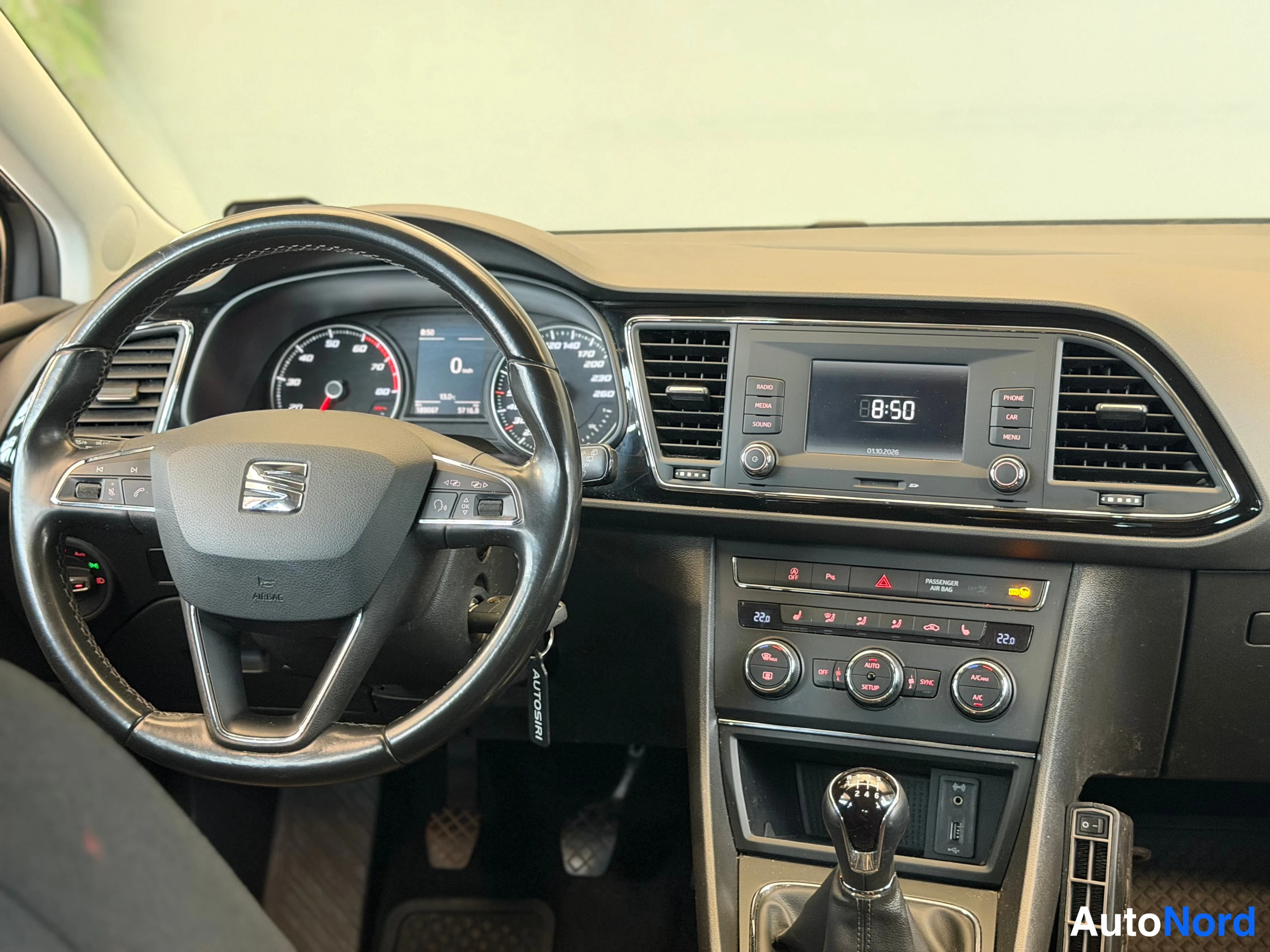 Harmaa Seat Leon 2016, kuva 17