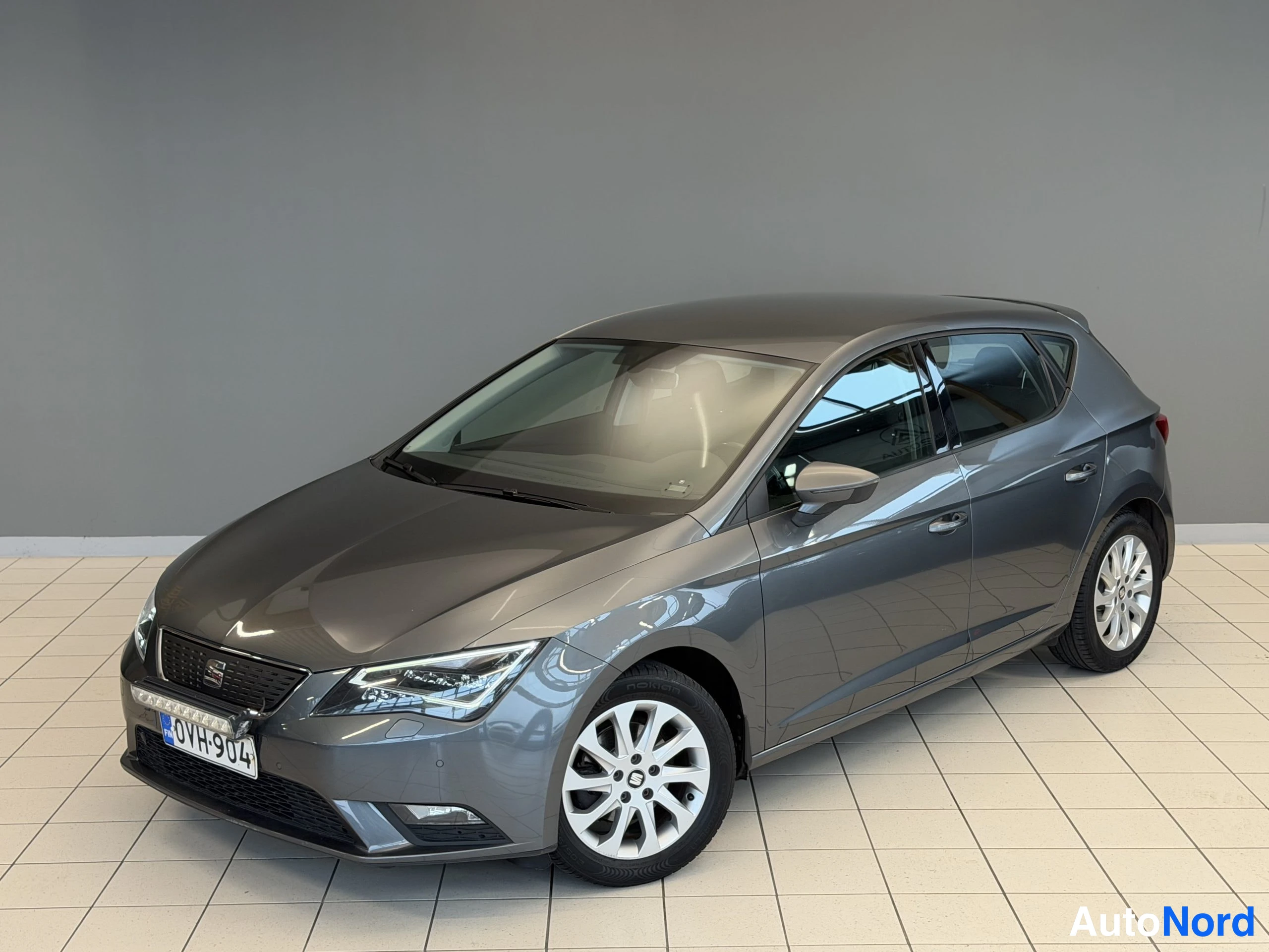 Harmaa Seat Leon 2016, kuva 3