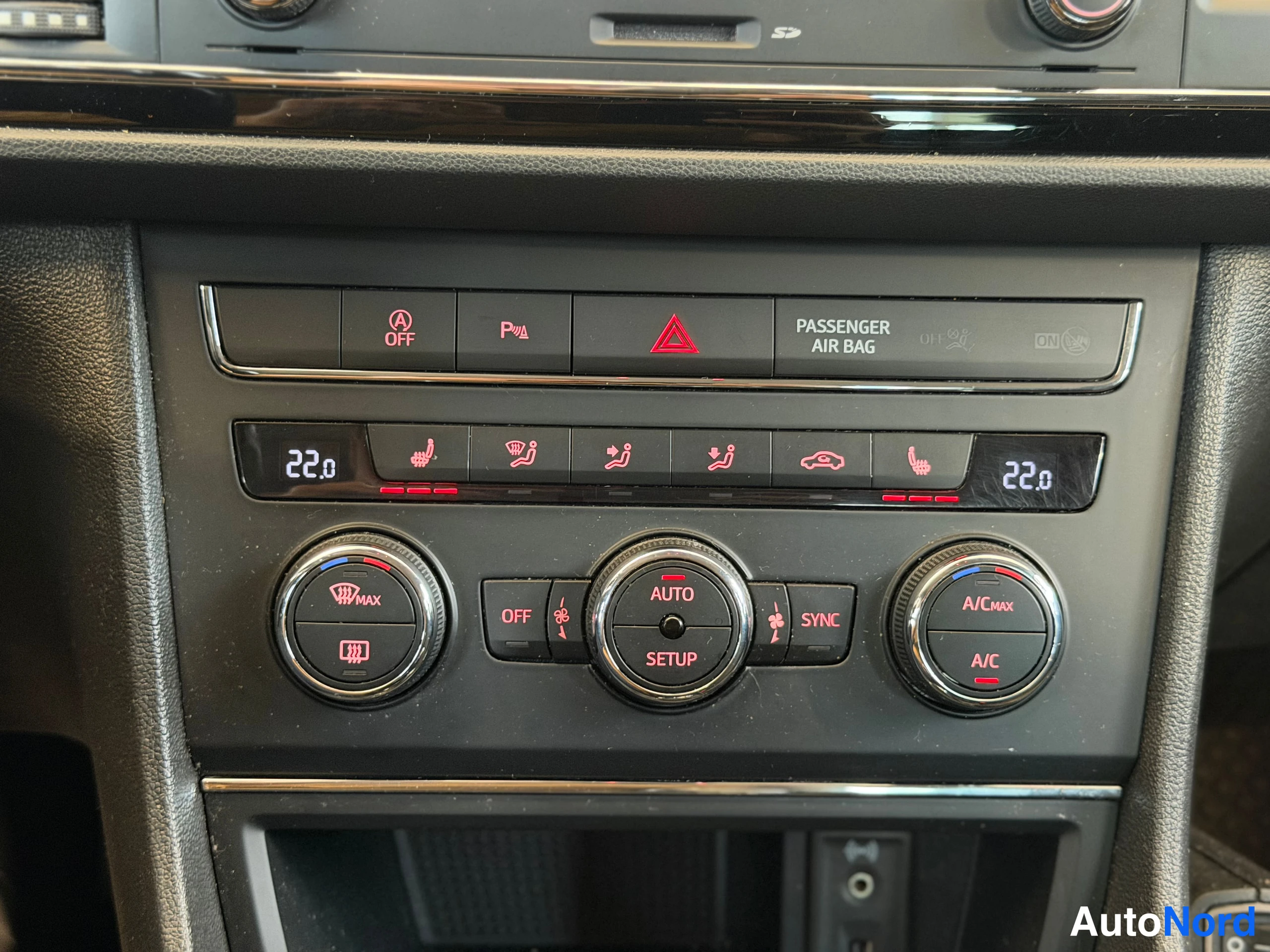 Harmaa Seat Leon 2016, kuva 39