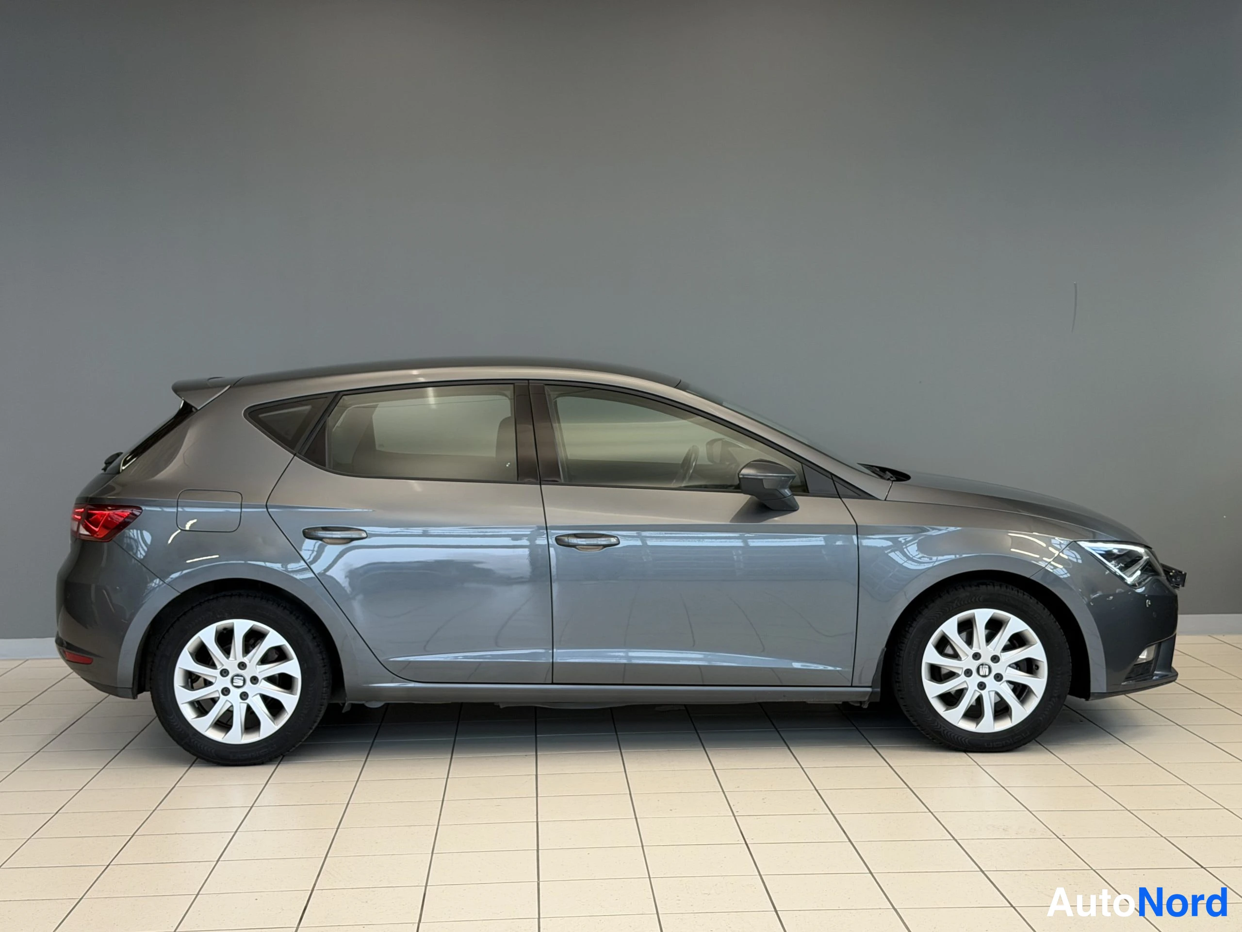 Harmaa Seat Leon 2016, kuva 10