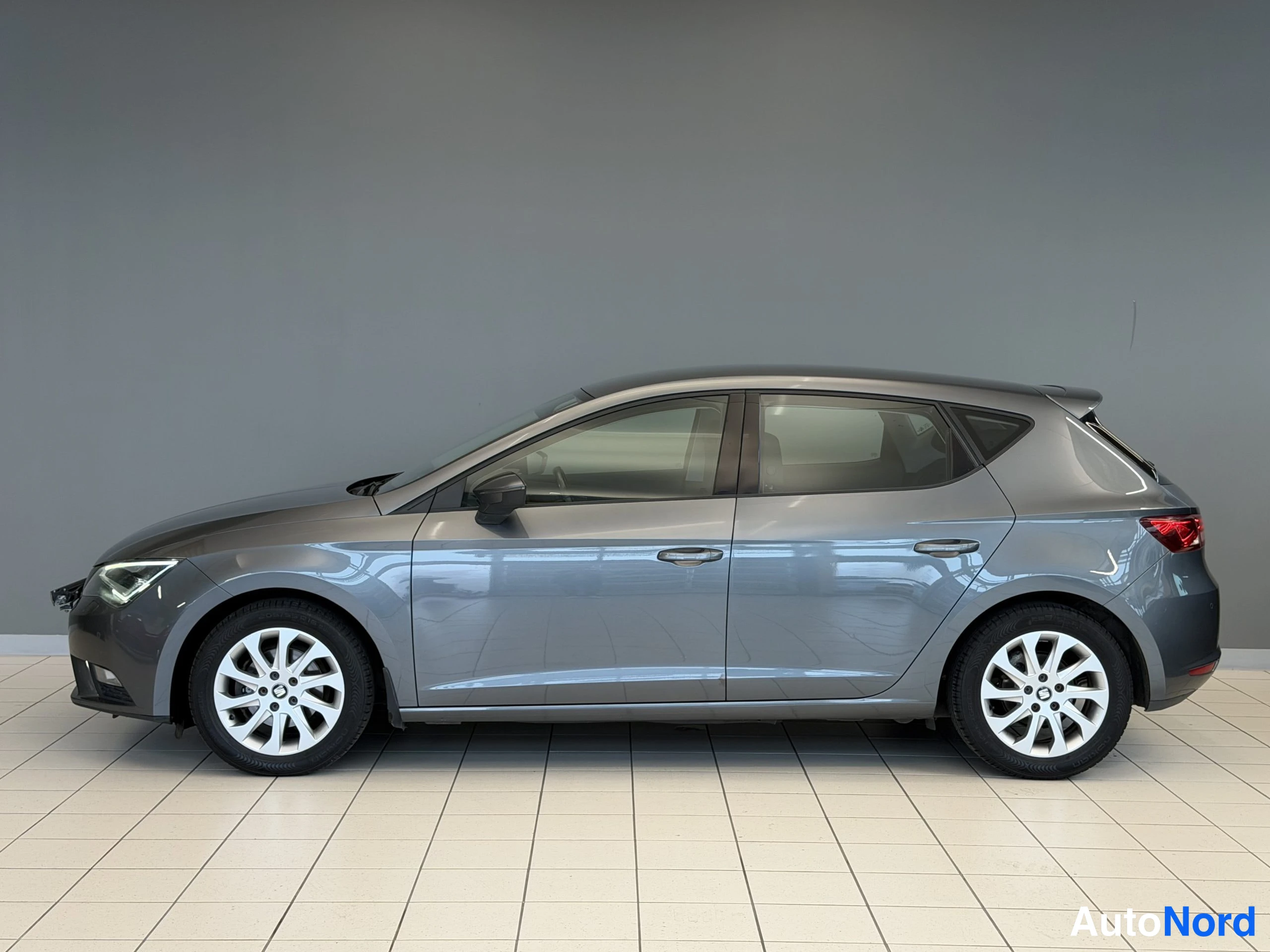 Harmaa Seat Leon 2016, kuva 5