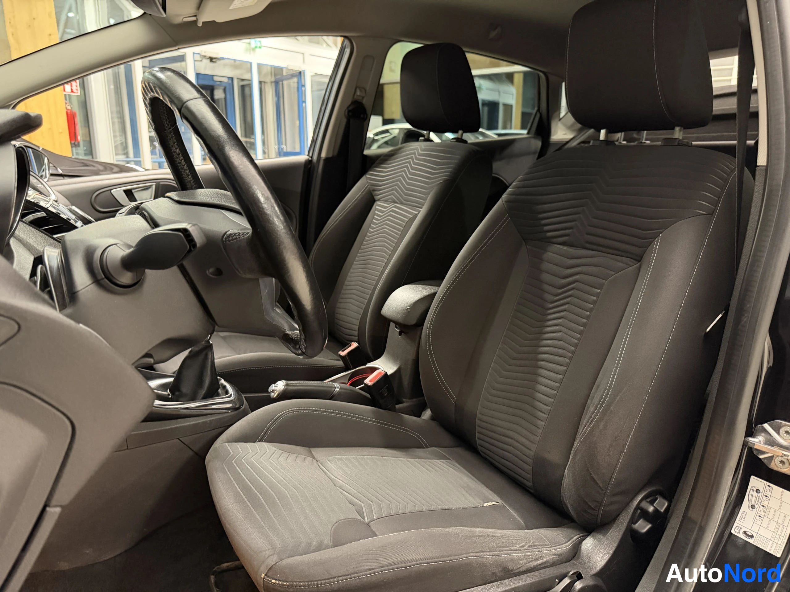 Black Ford Fiesta 2013, photo 20