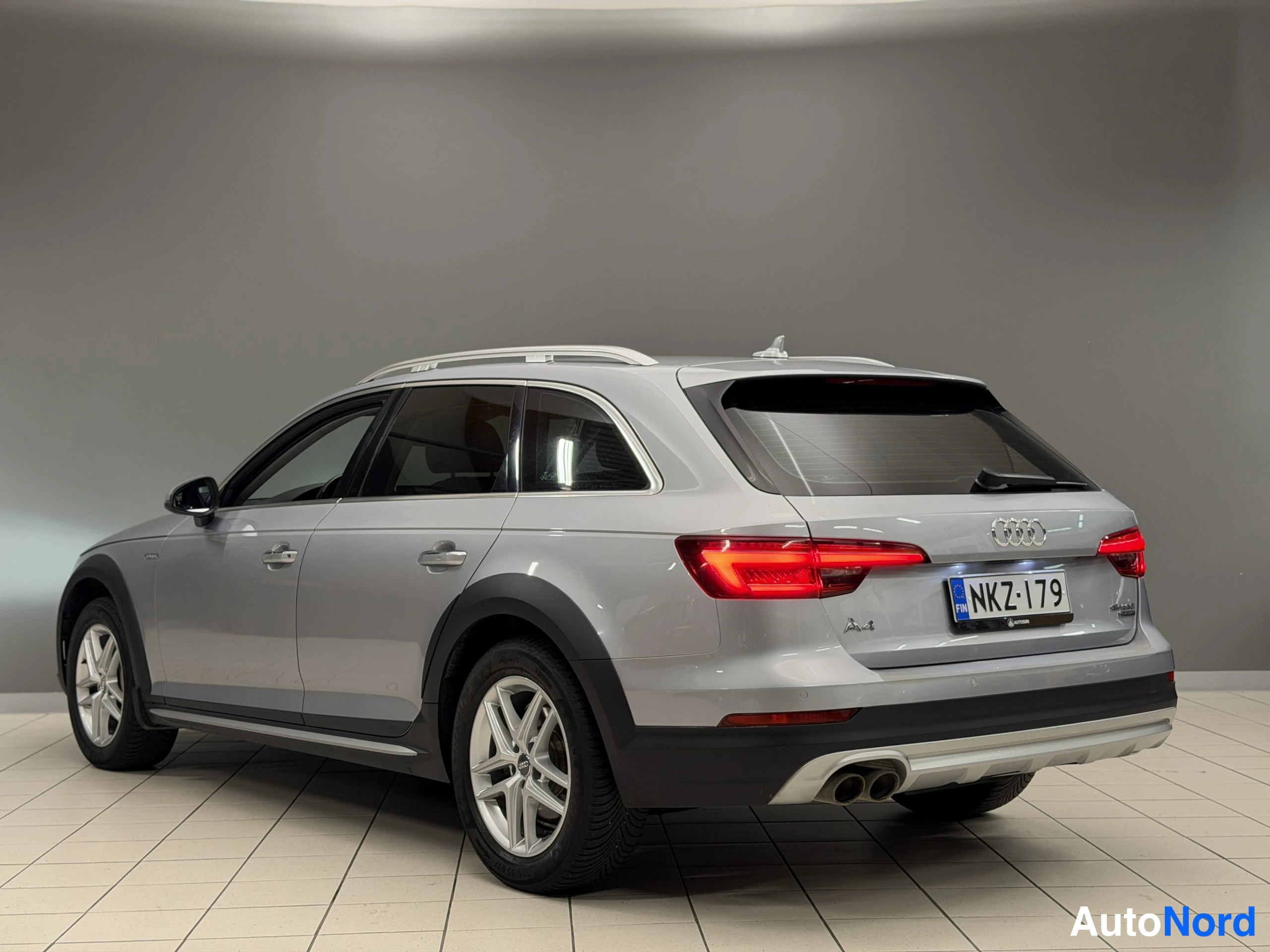 Hopea Audi A4 Allroad 2017, kuva 12