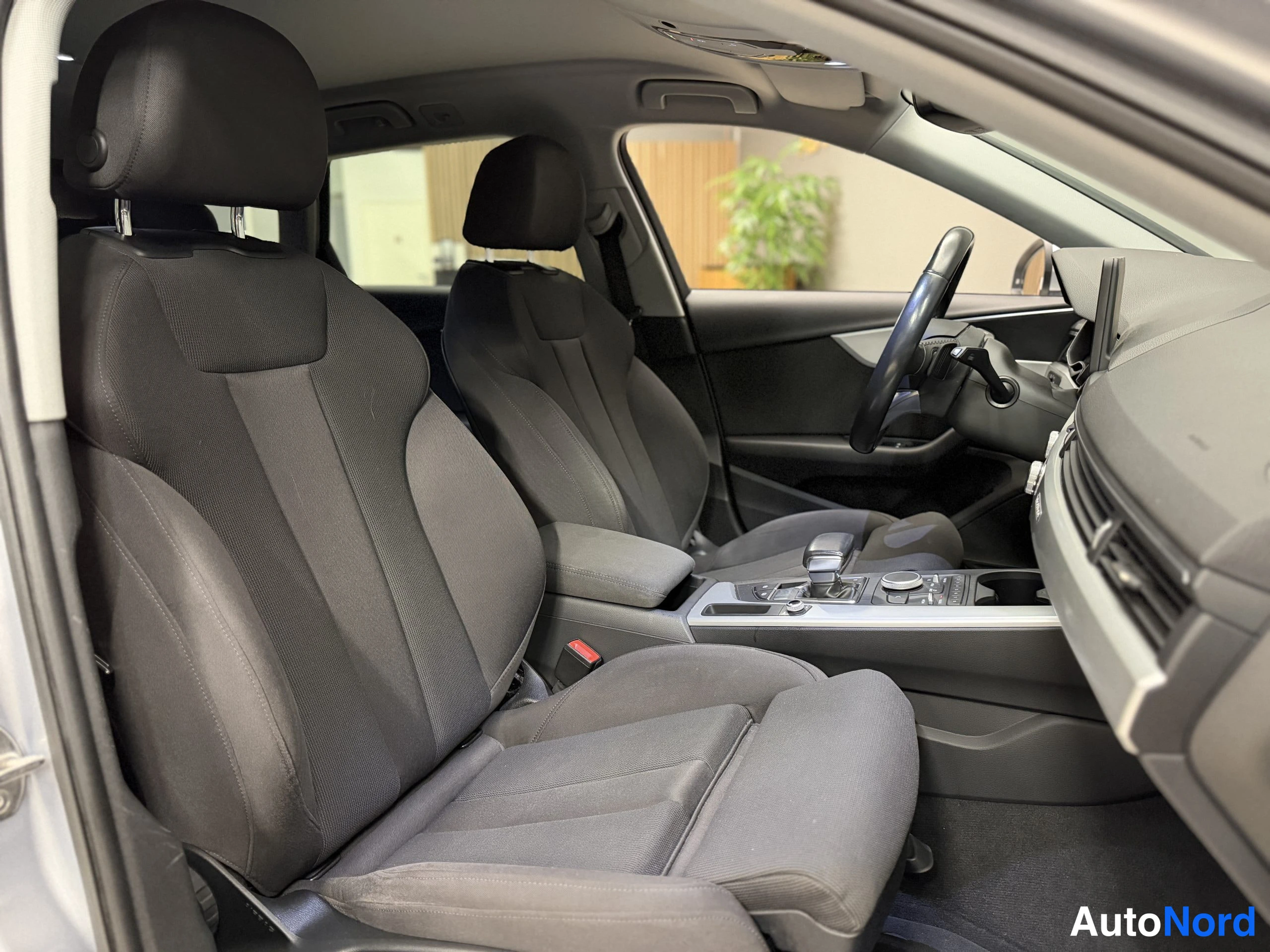 Hopea Audi A4 Allroad 2017, kuva 18