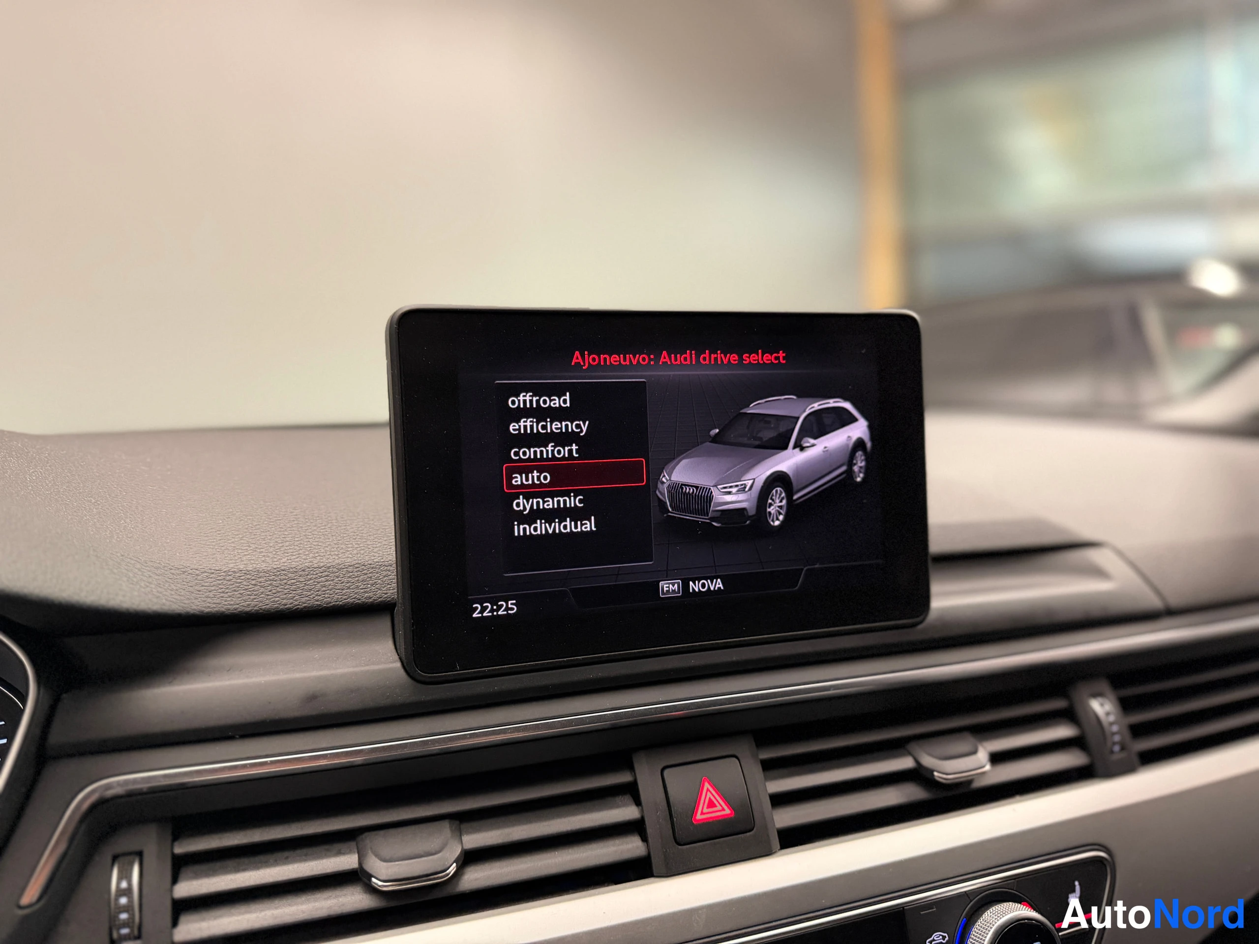 Hopea Audi A4 Allroad 2017, kuva 39